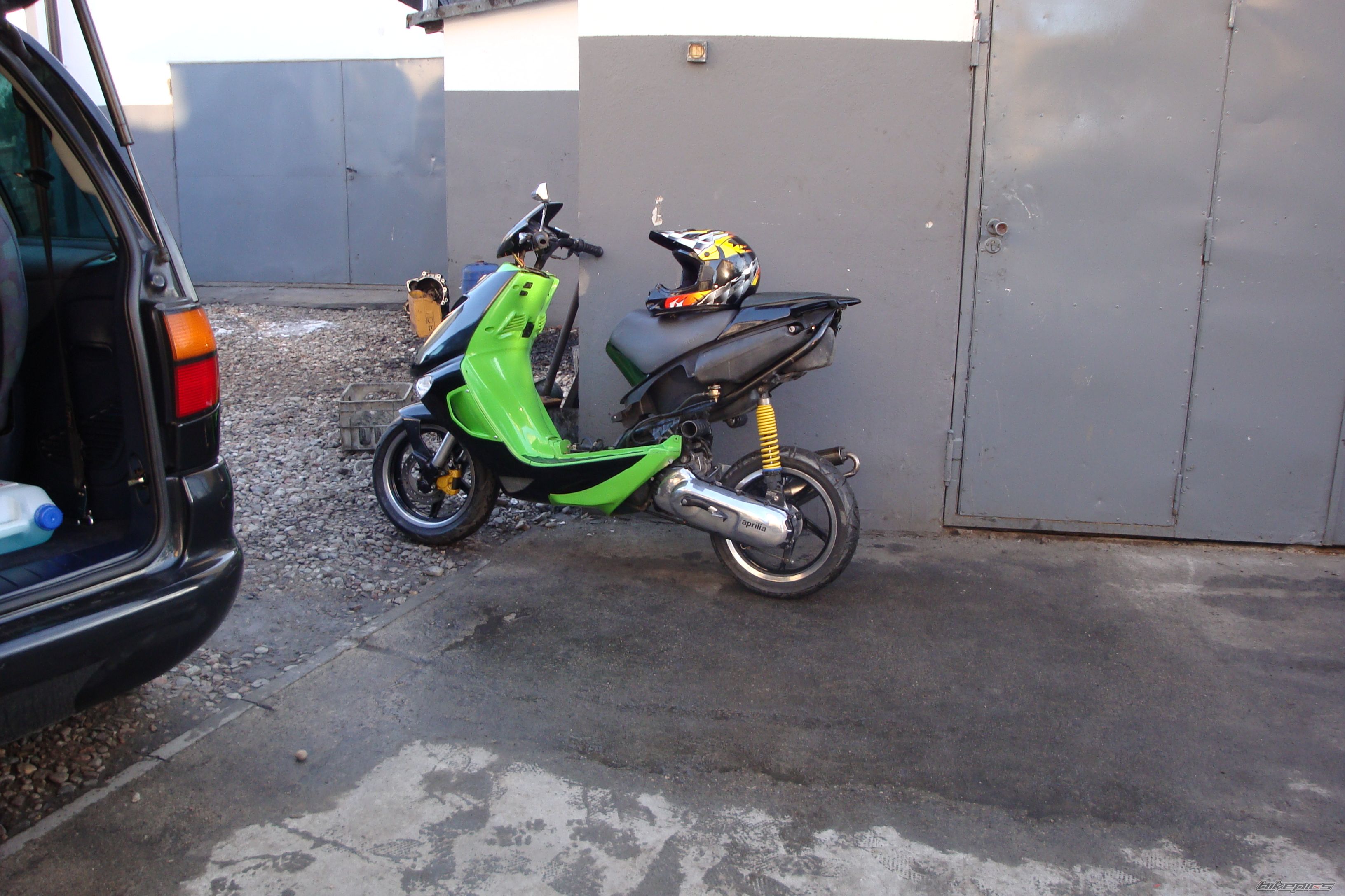 Photo 1586428