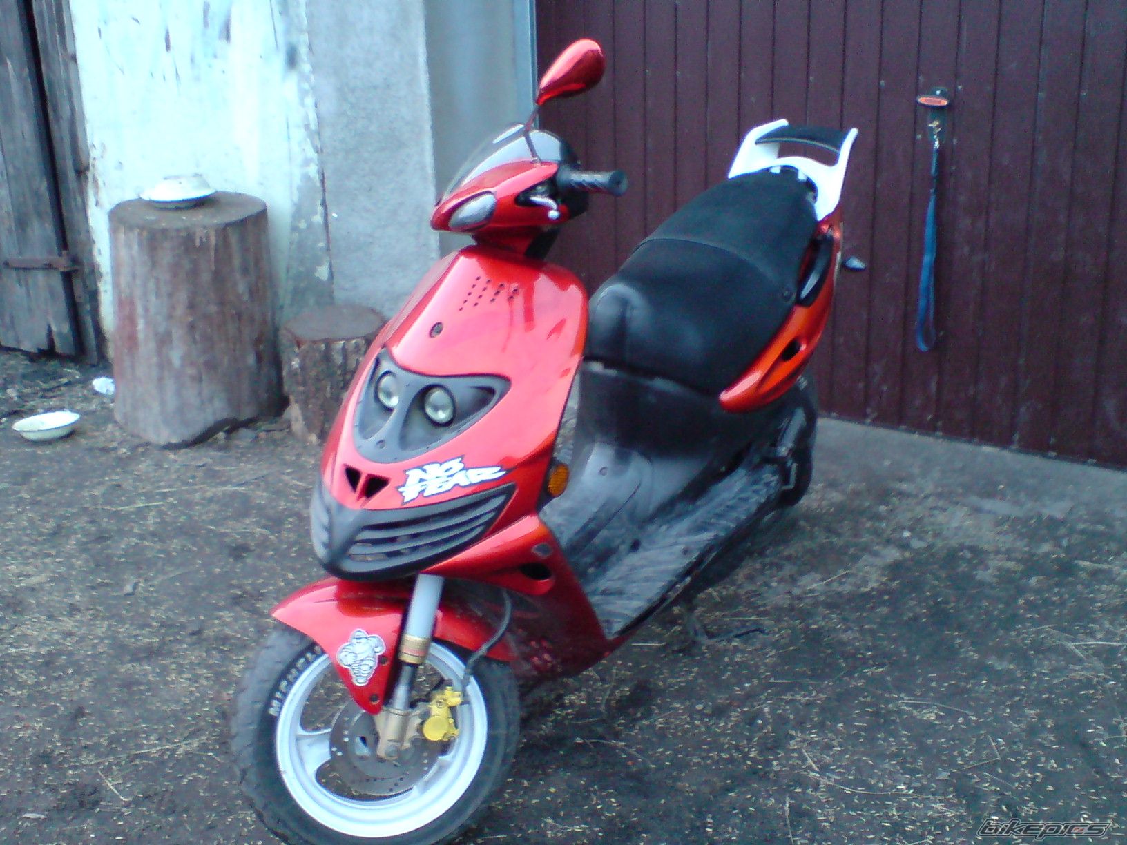 Photo 1586612