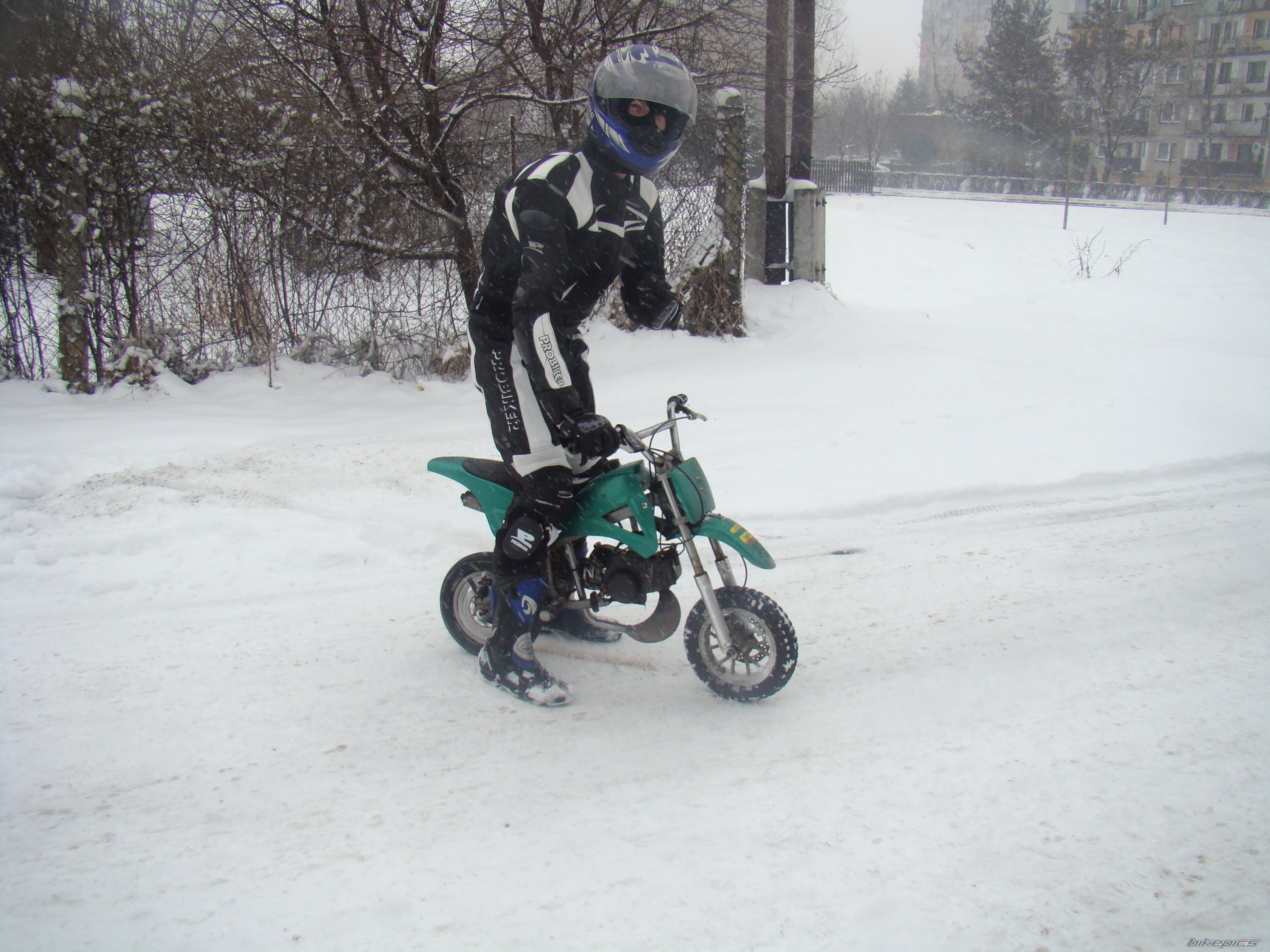 Photo 1586757