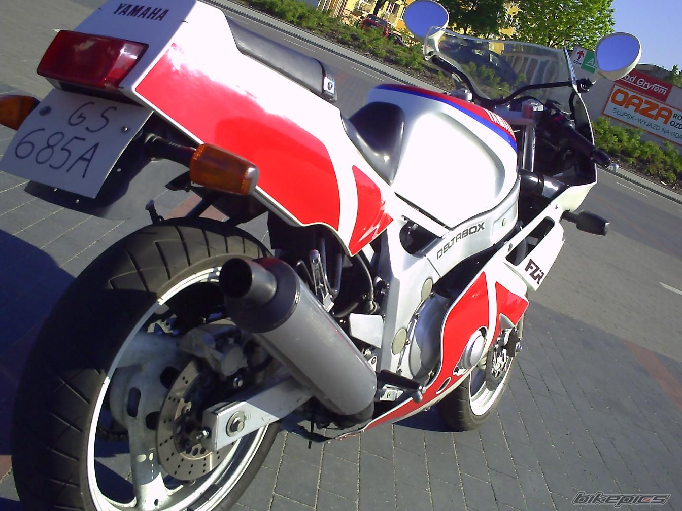 Photo 1586770