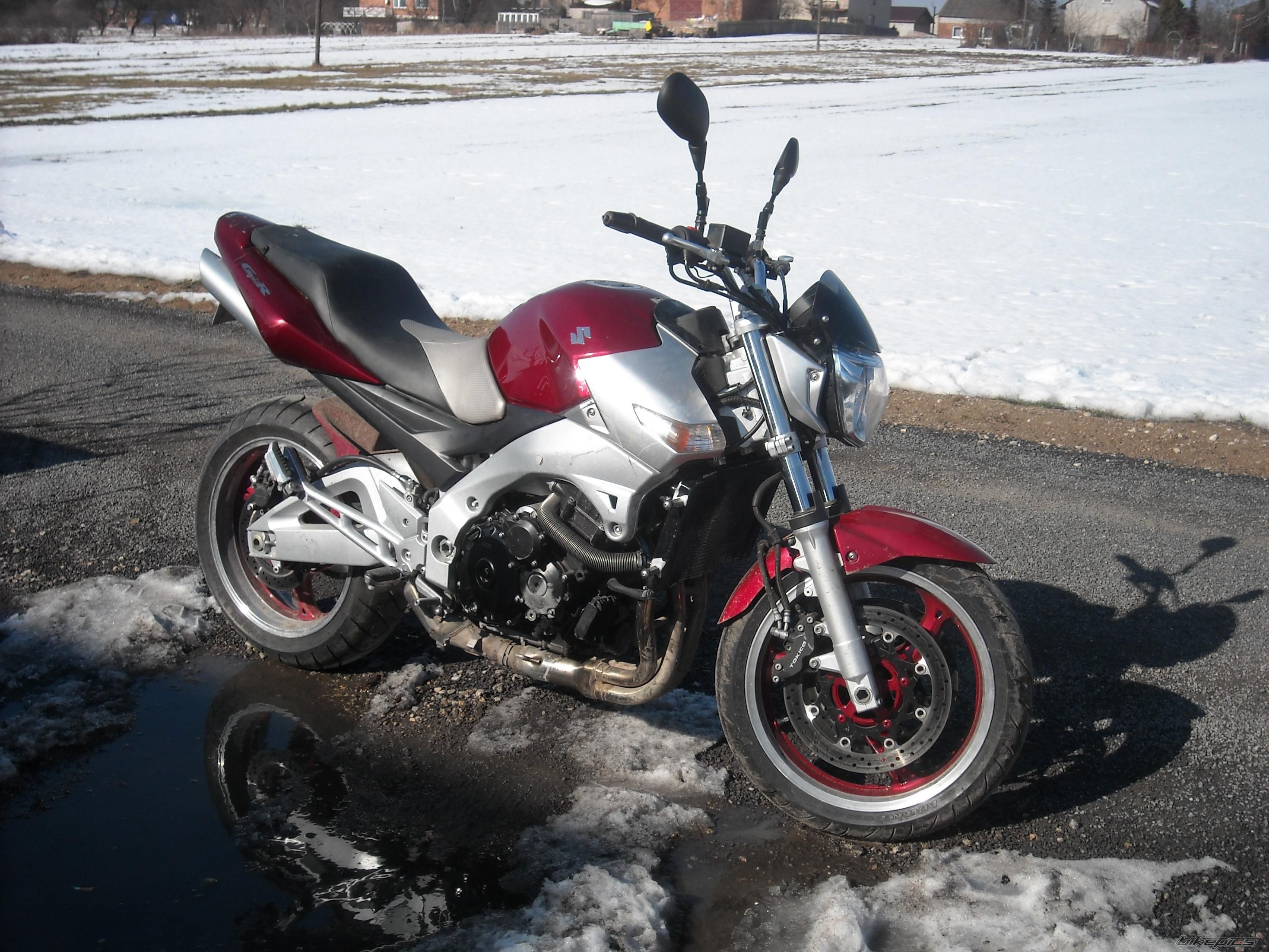 Photo 1586776