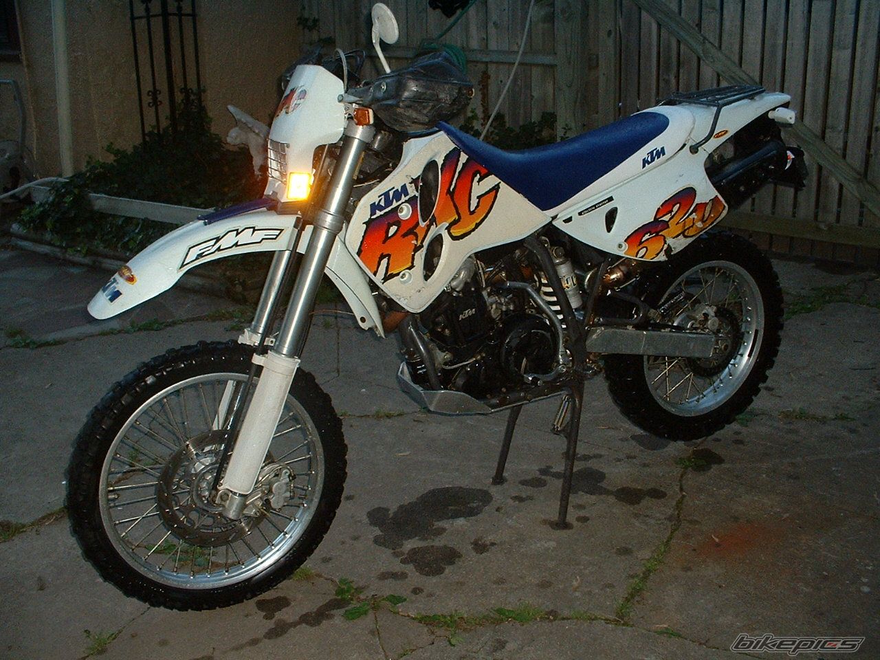 Photo 1586783