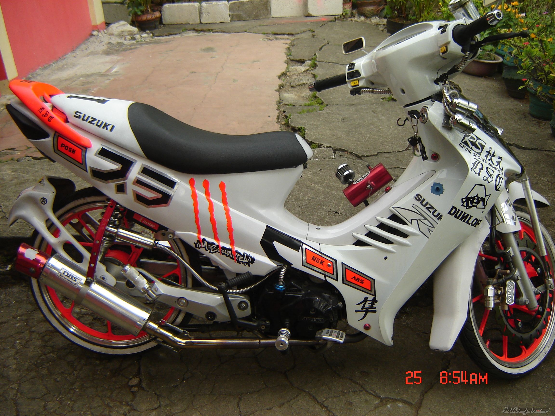 Photo 1586872