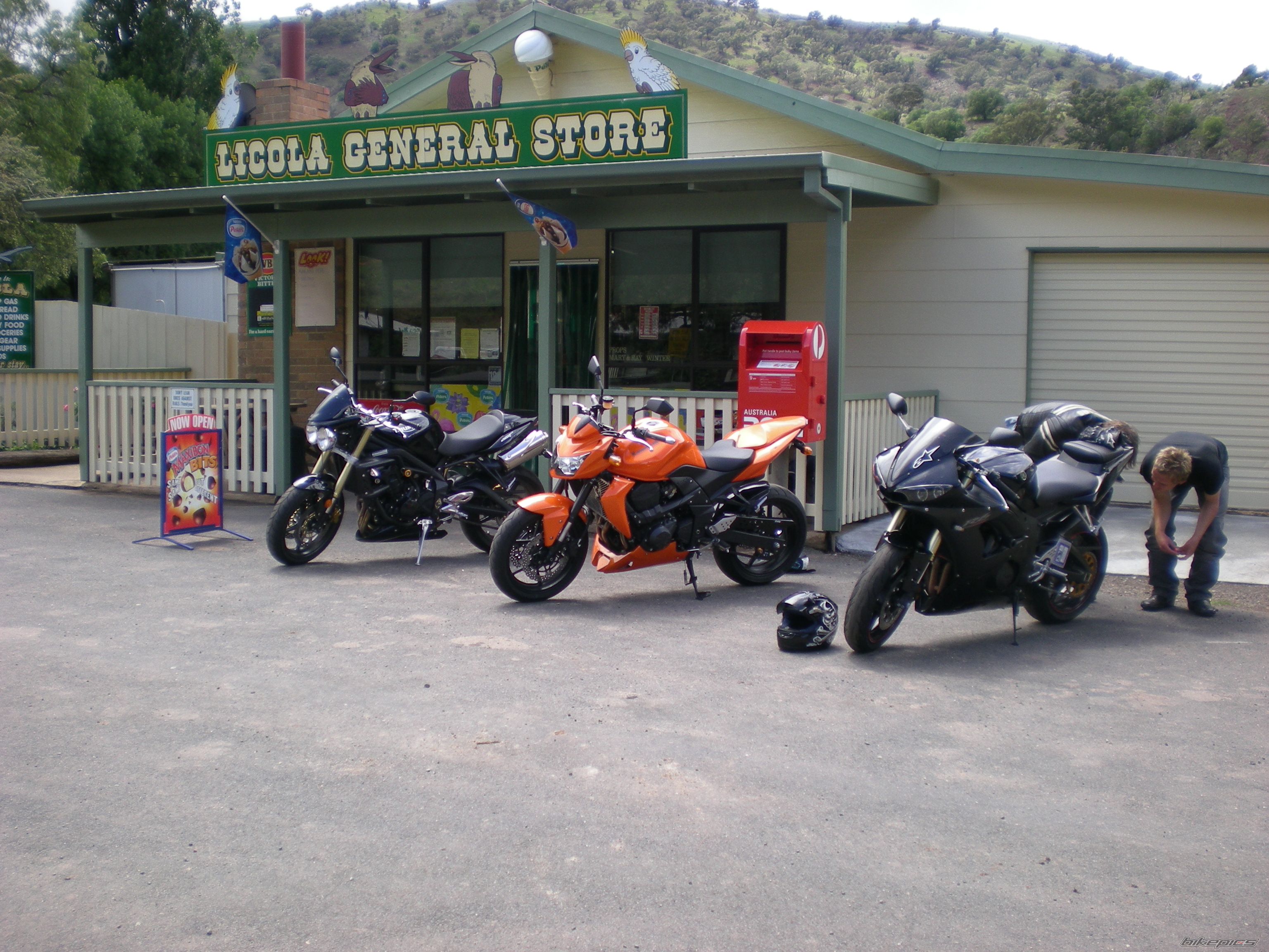 Photo 1586875