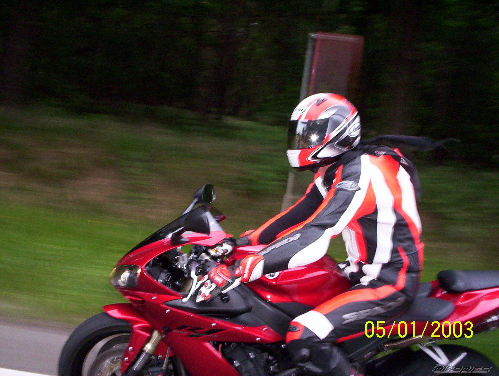 Photo 1586939