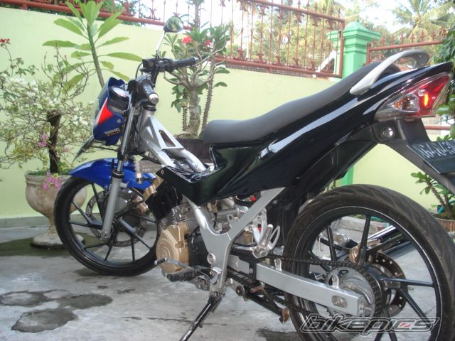 Photo 1586984
