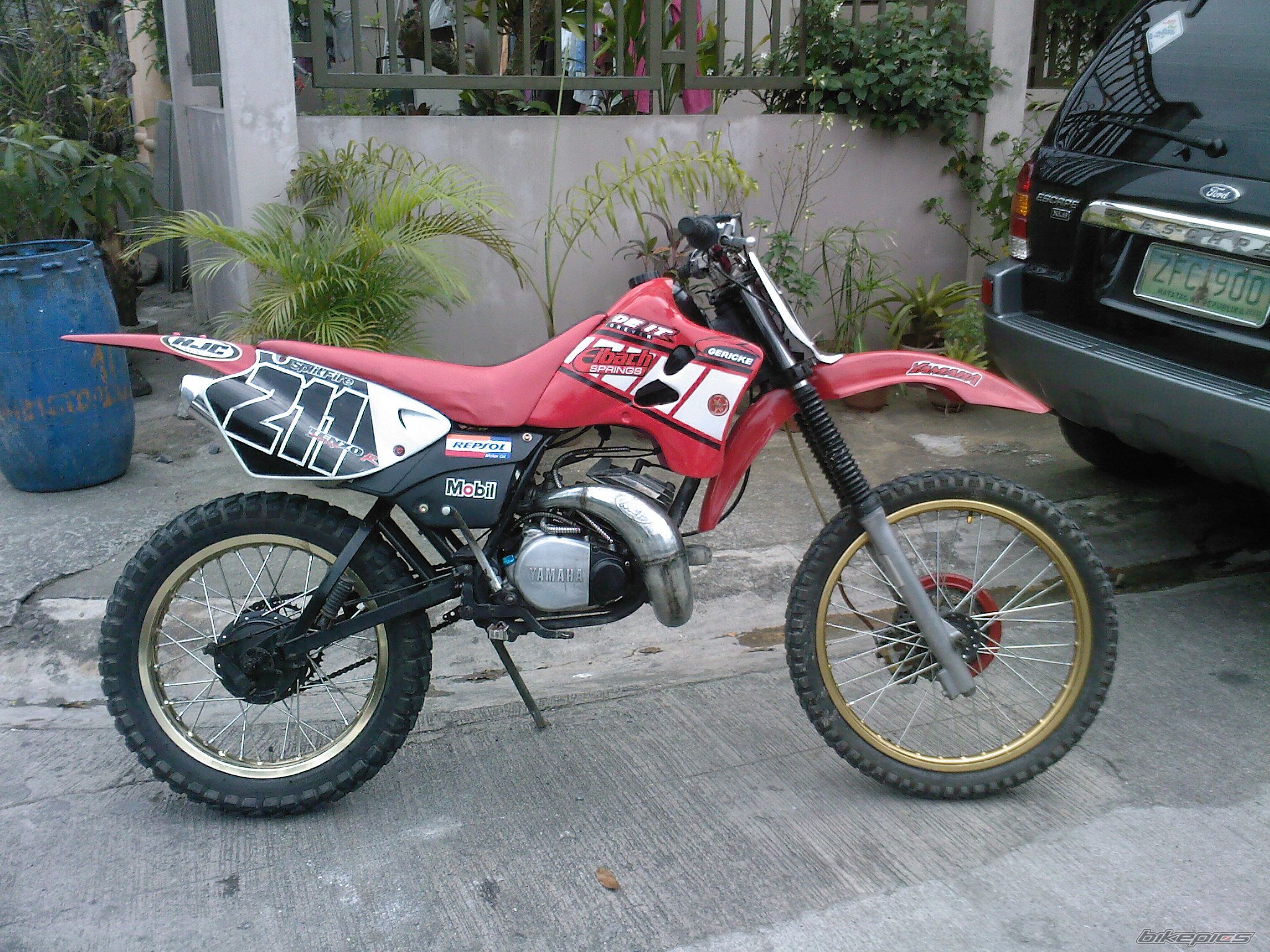 Photo 1586989