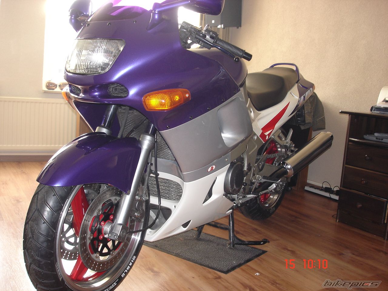 Photo 1587018