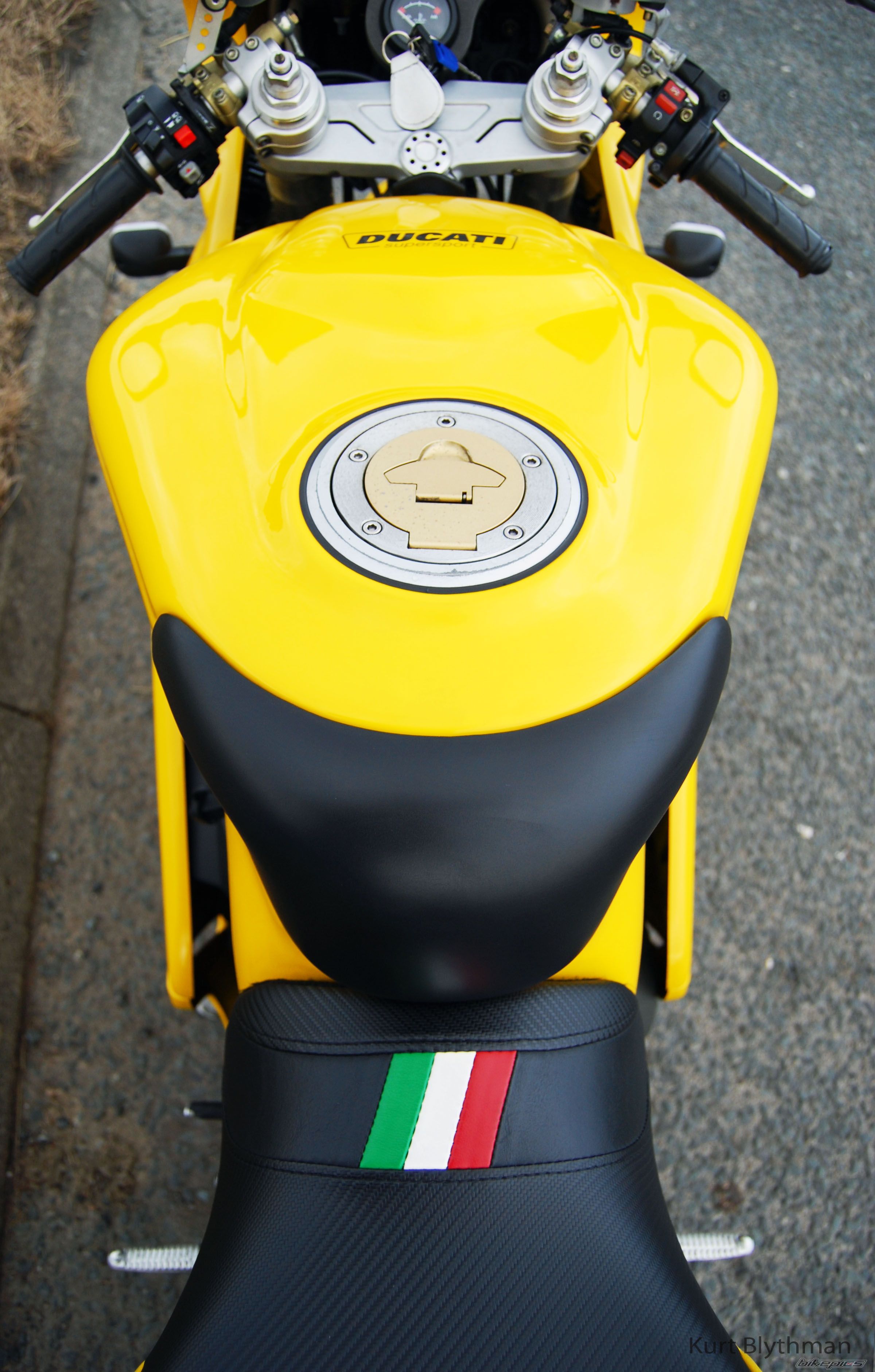 Photo 1587133