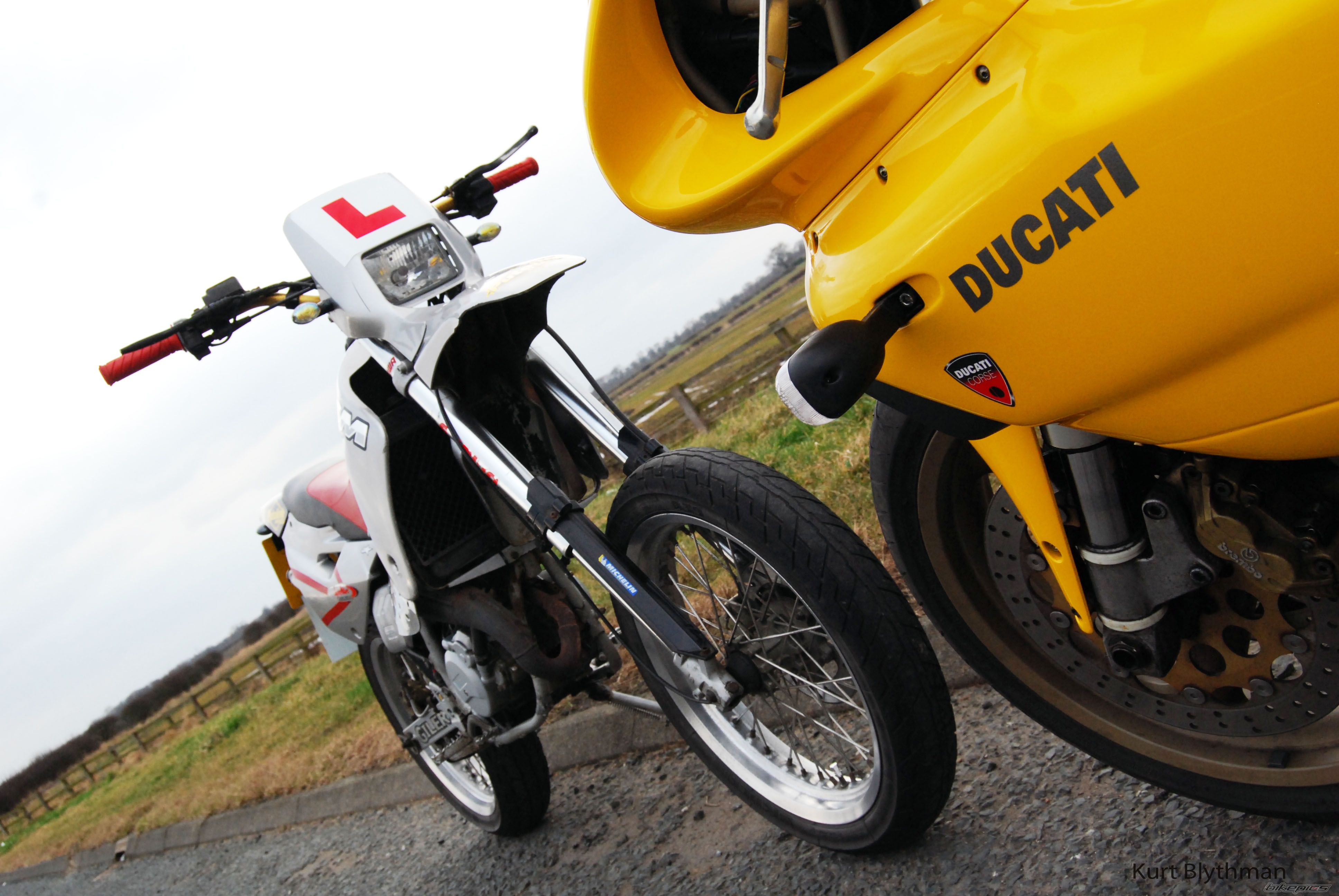 Photo 1587135