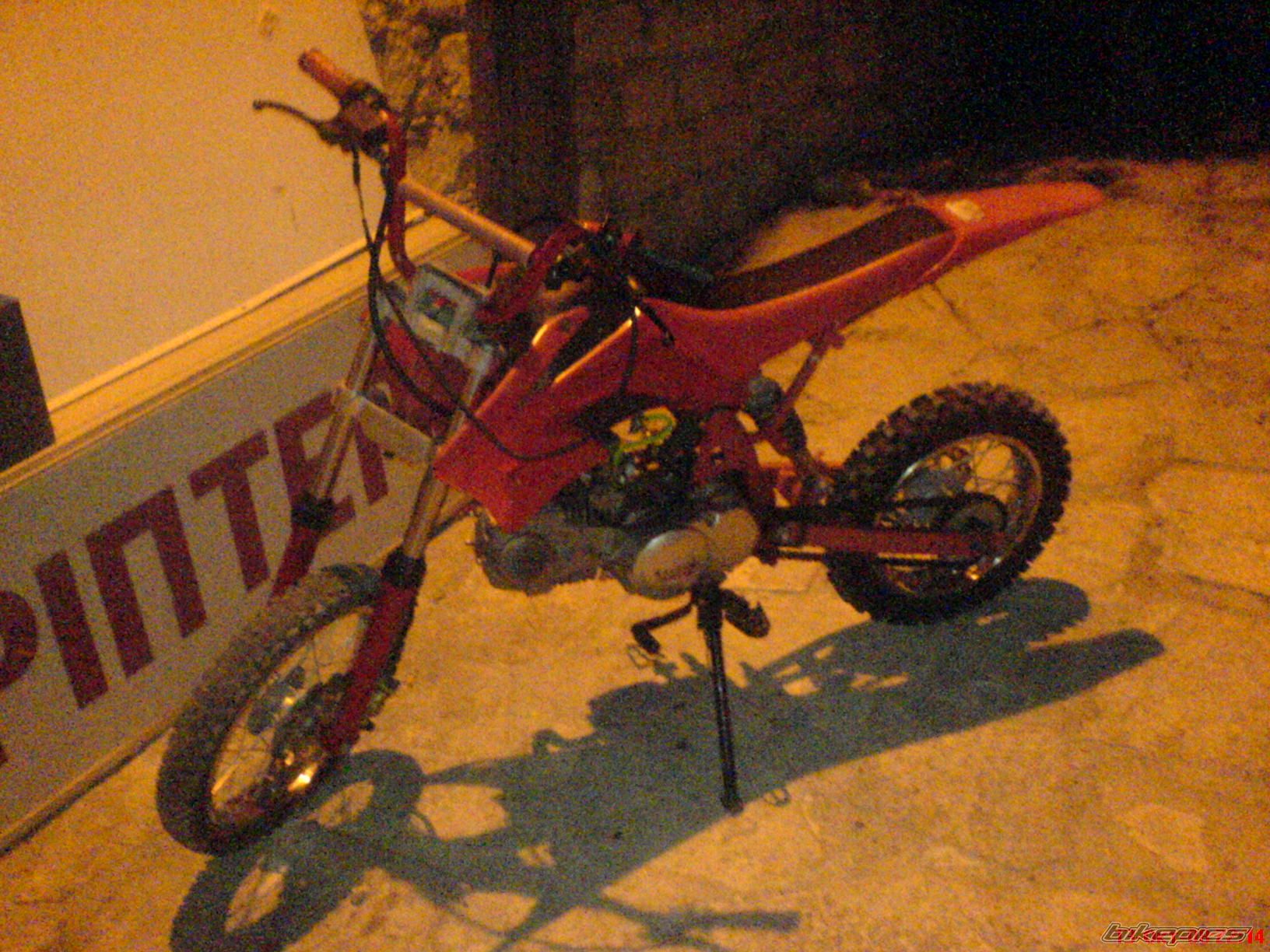Photo 1587141