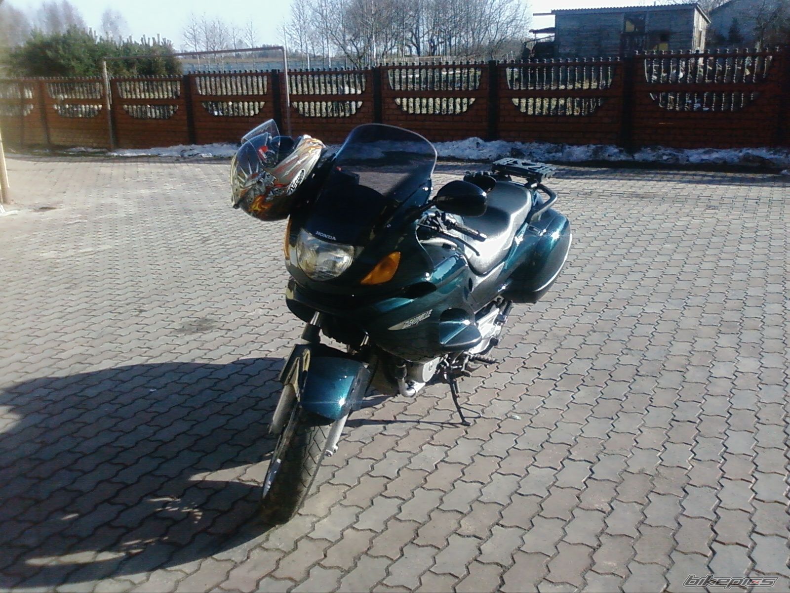 Photo 1587148