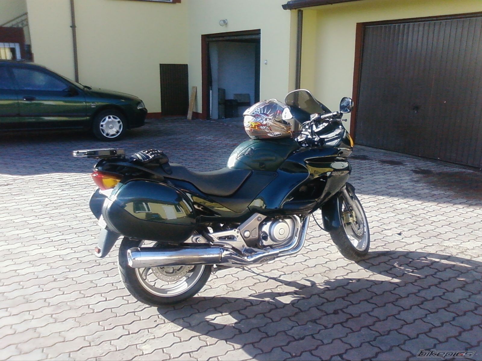 Photo 1587150