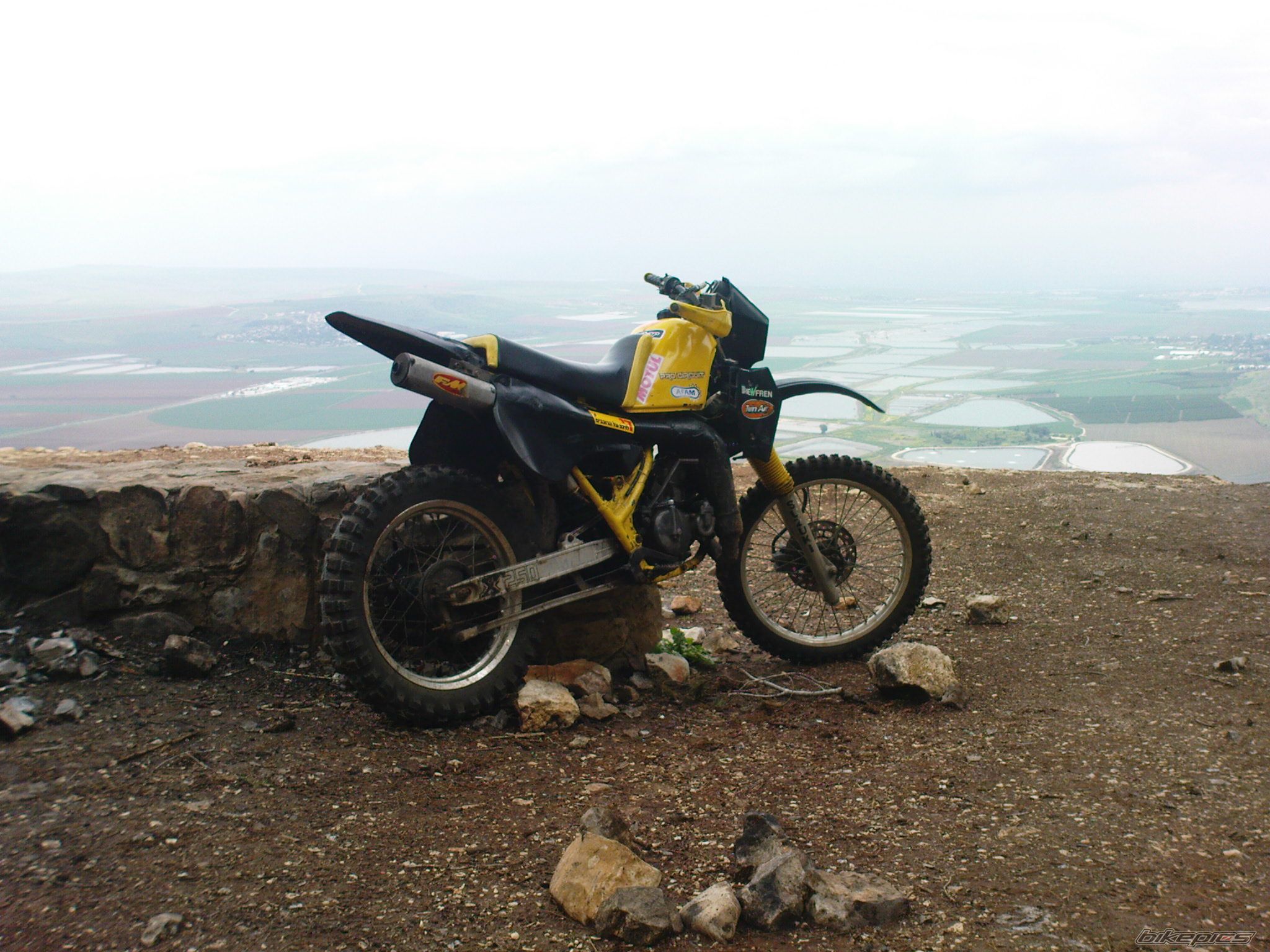 Photo 1587262