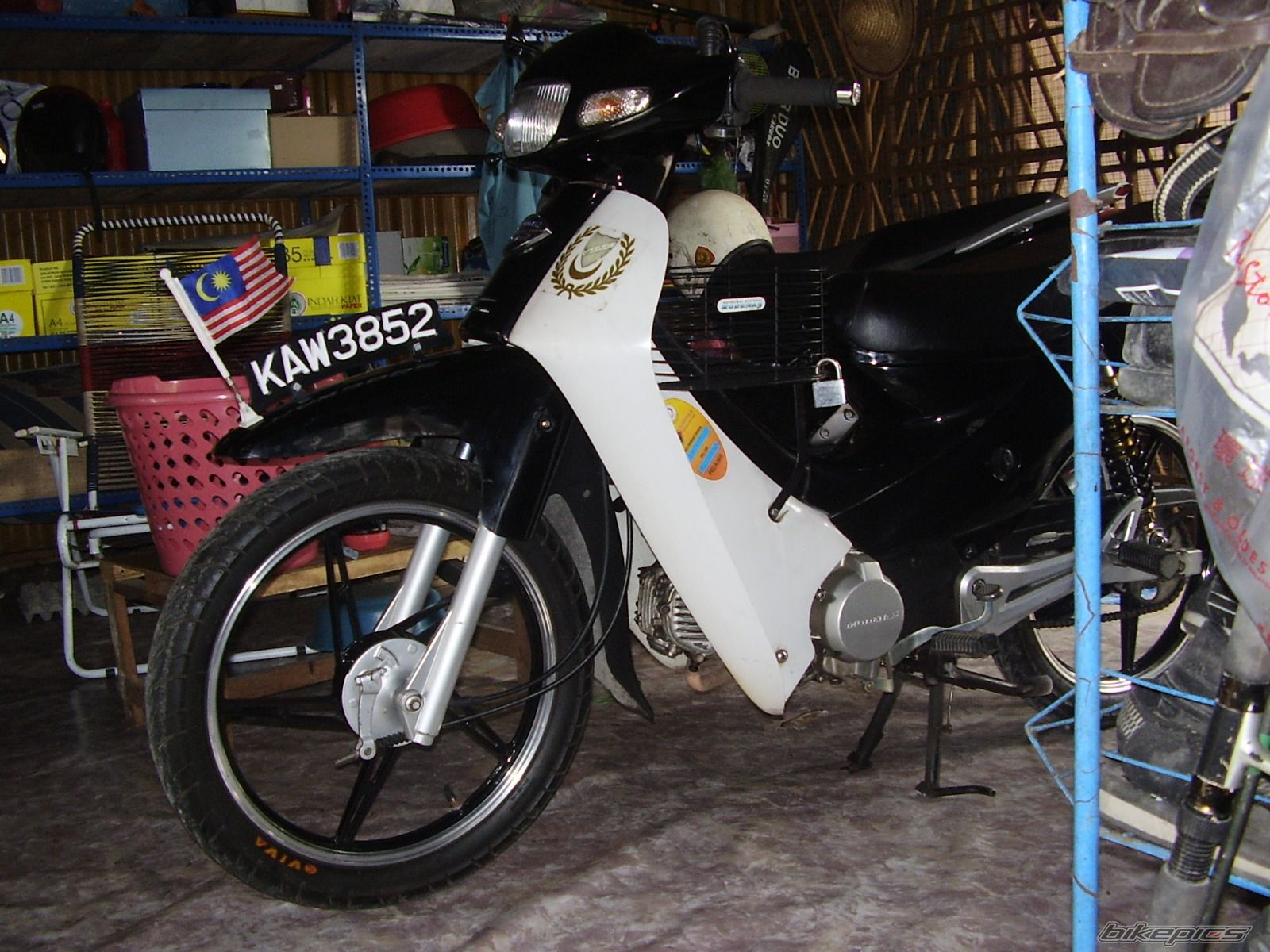 Photo 1587281
