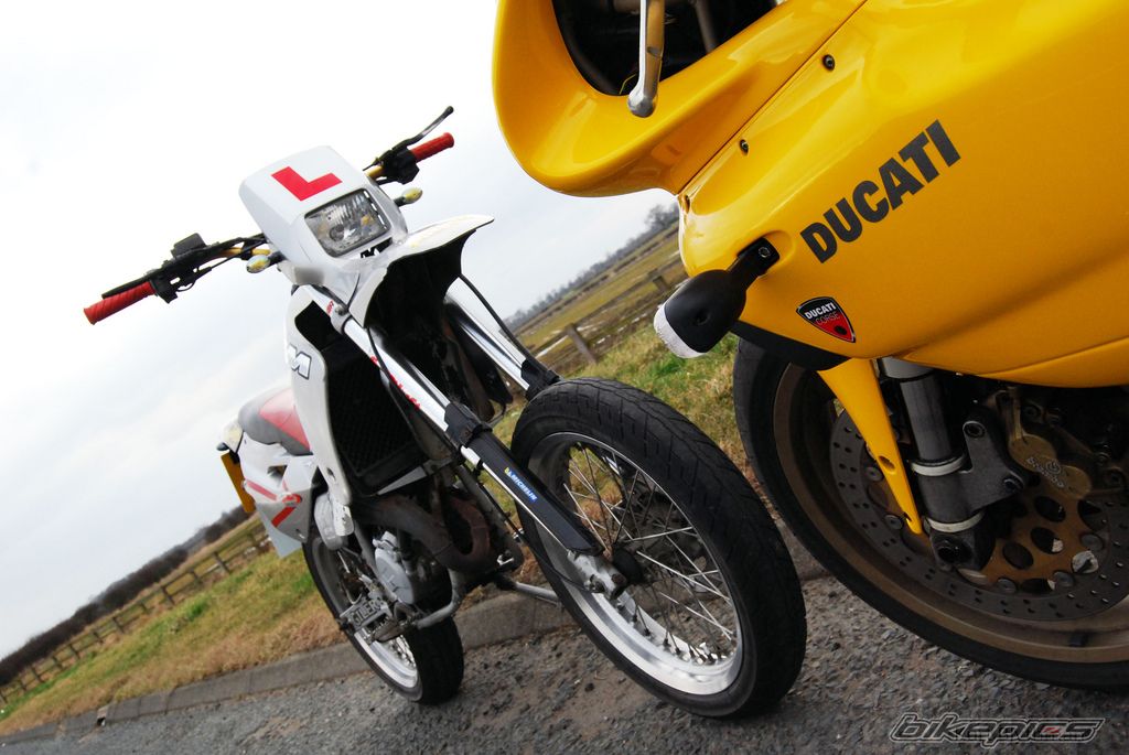 Photo 1587307