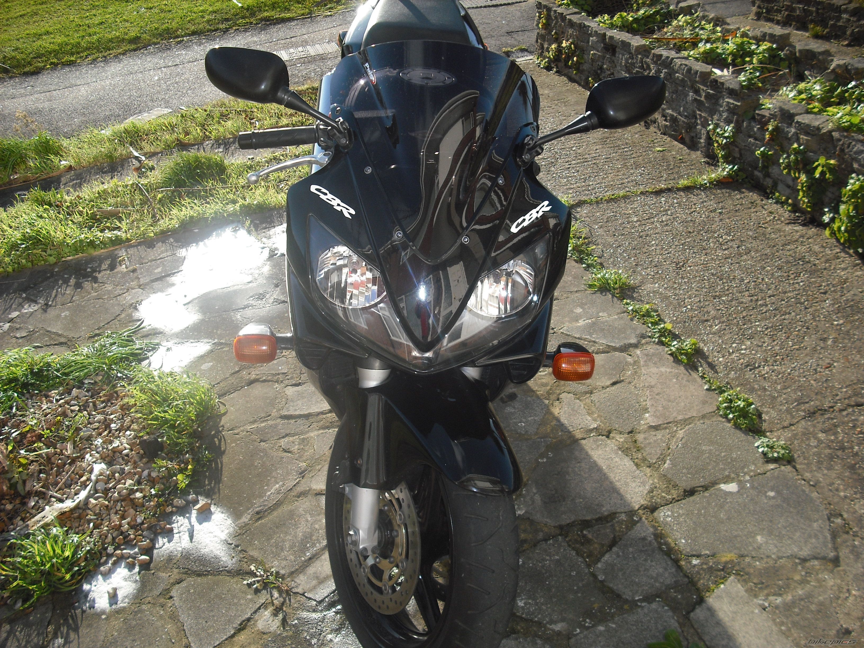 Photo 1587319