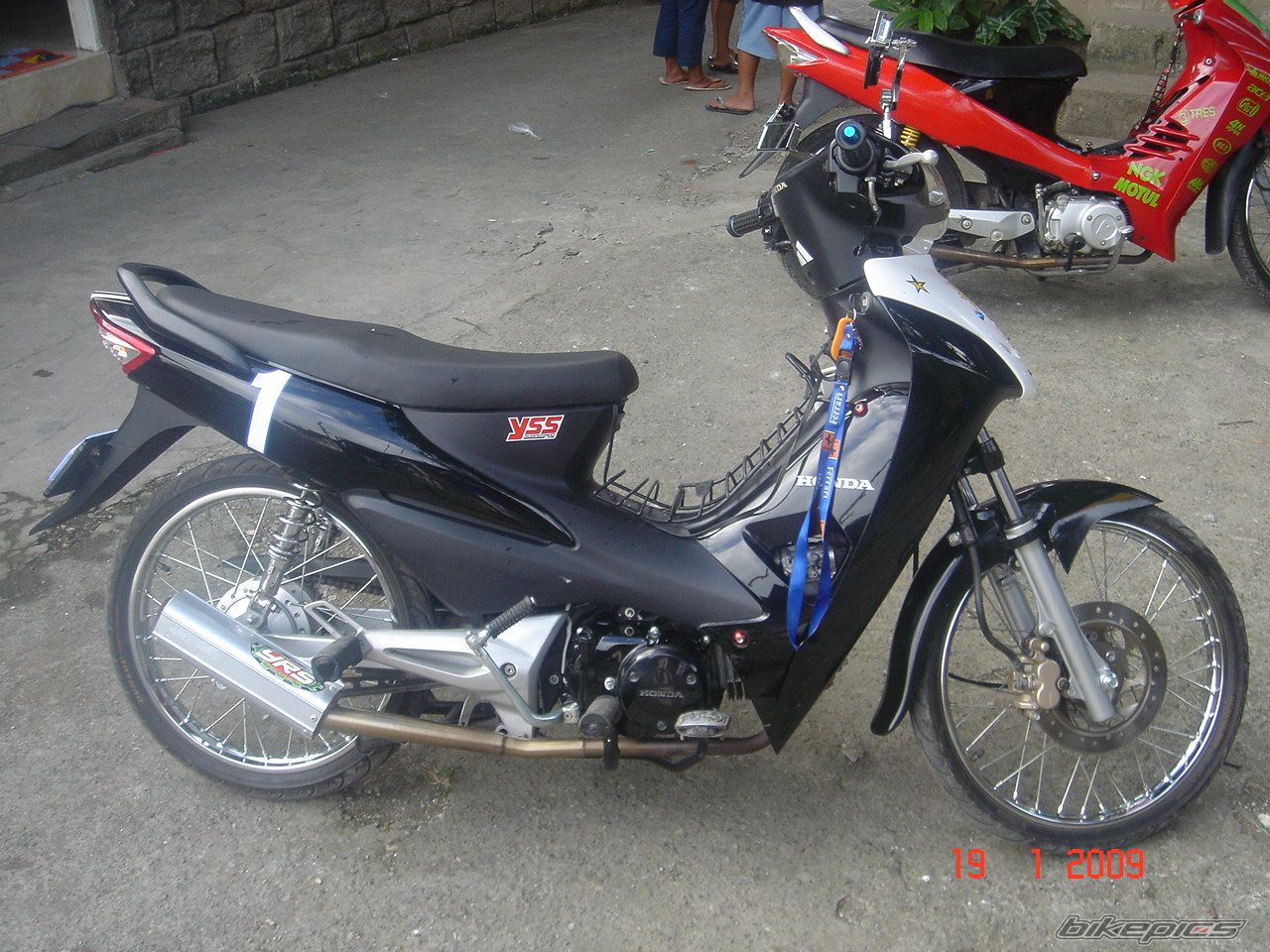 Photo 1587411