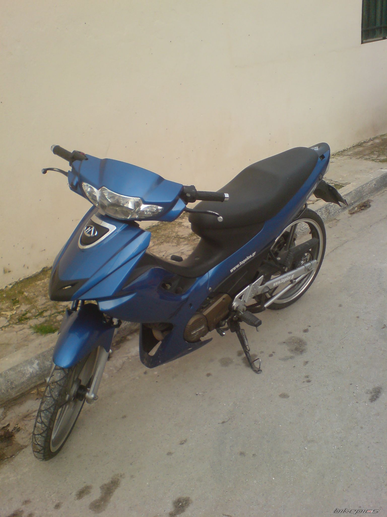 Photo 1587490