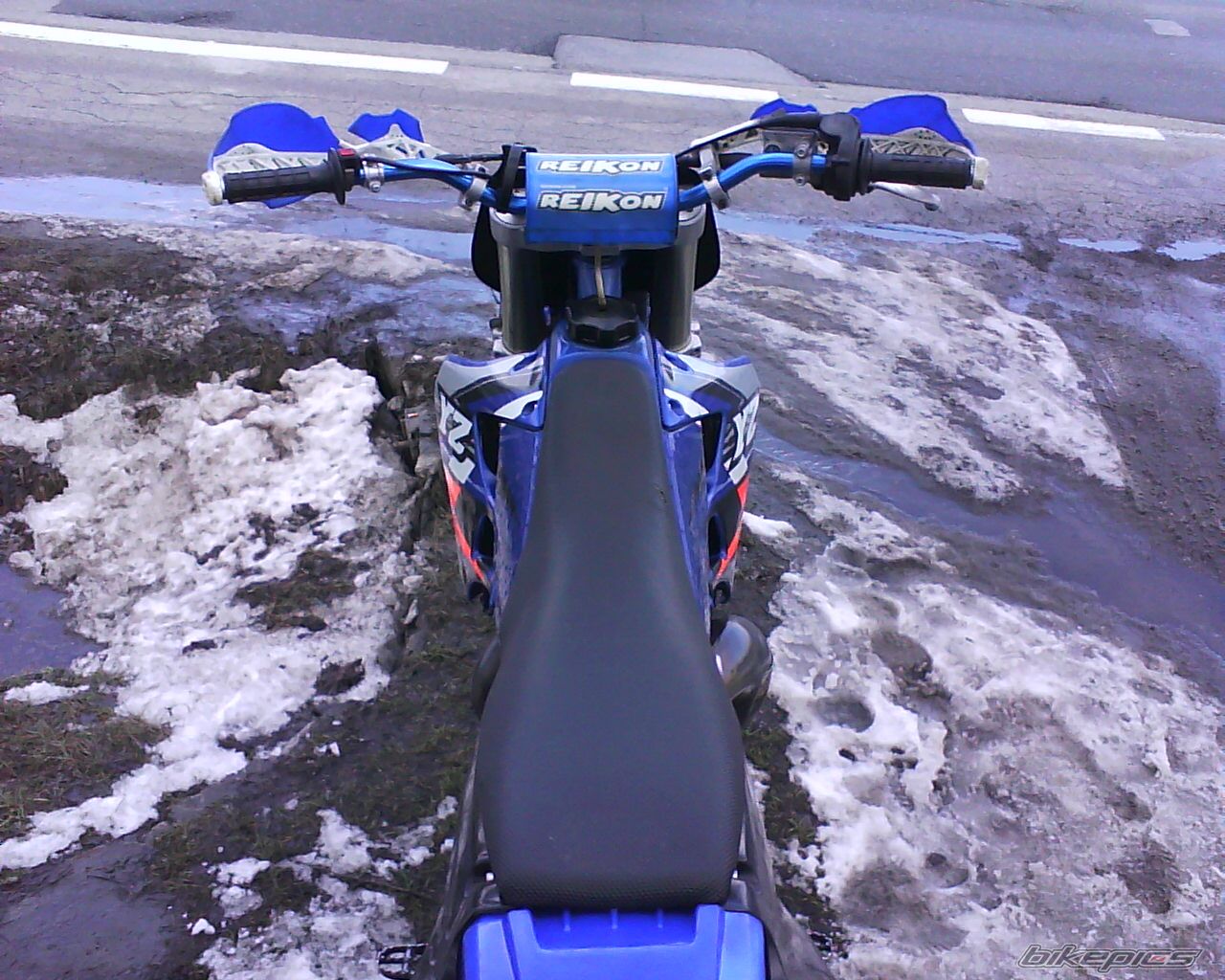 Photo 1587570