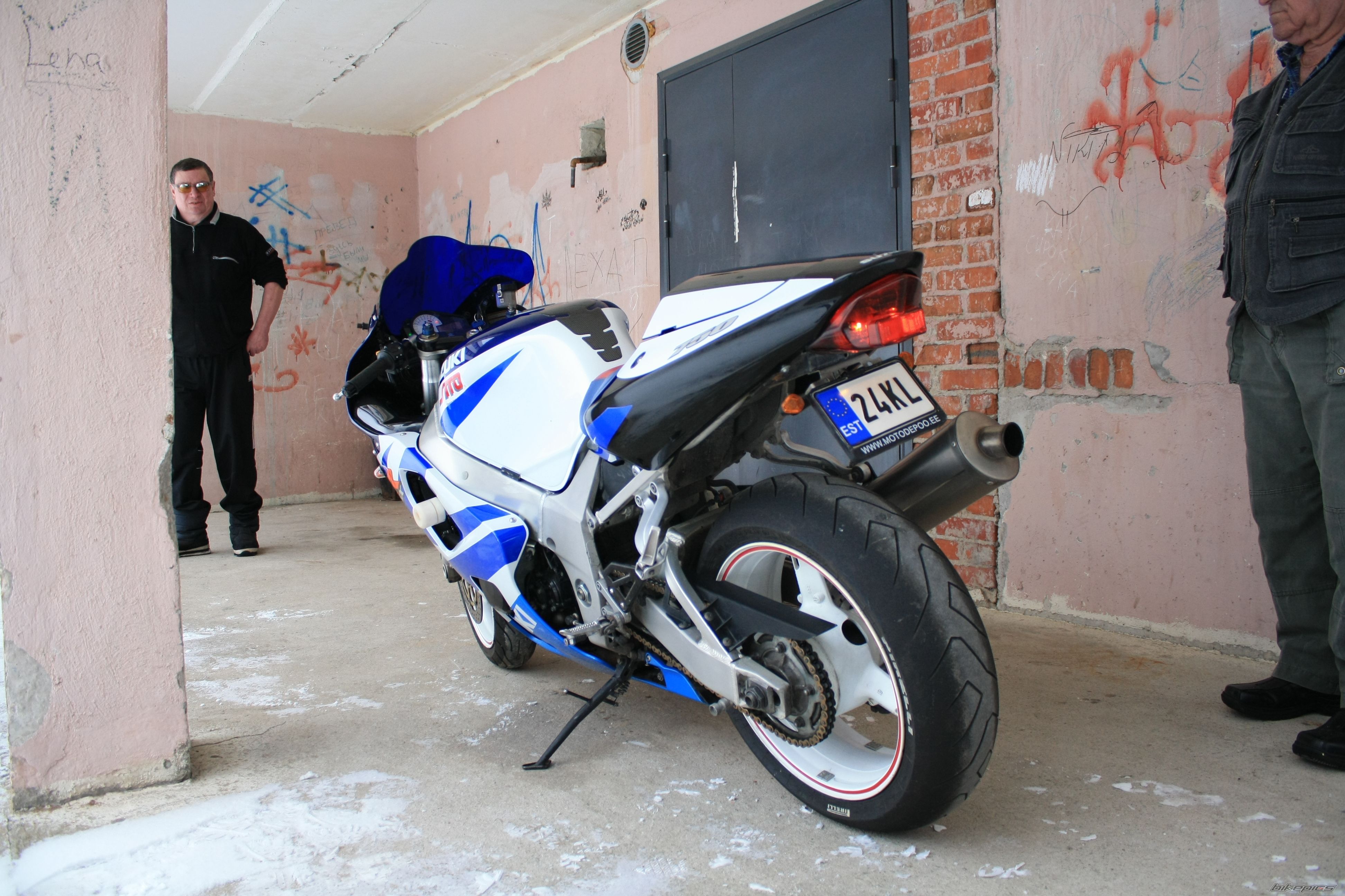 Bike Photo 1587595