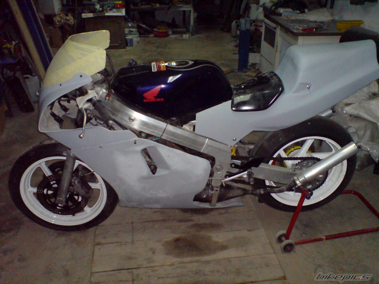 Photo 1587642