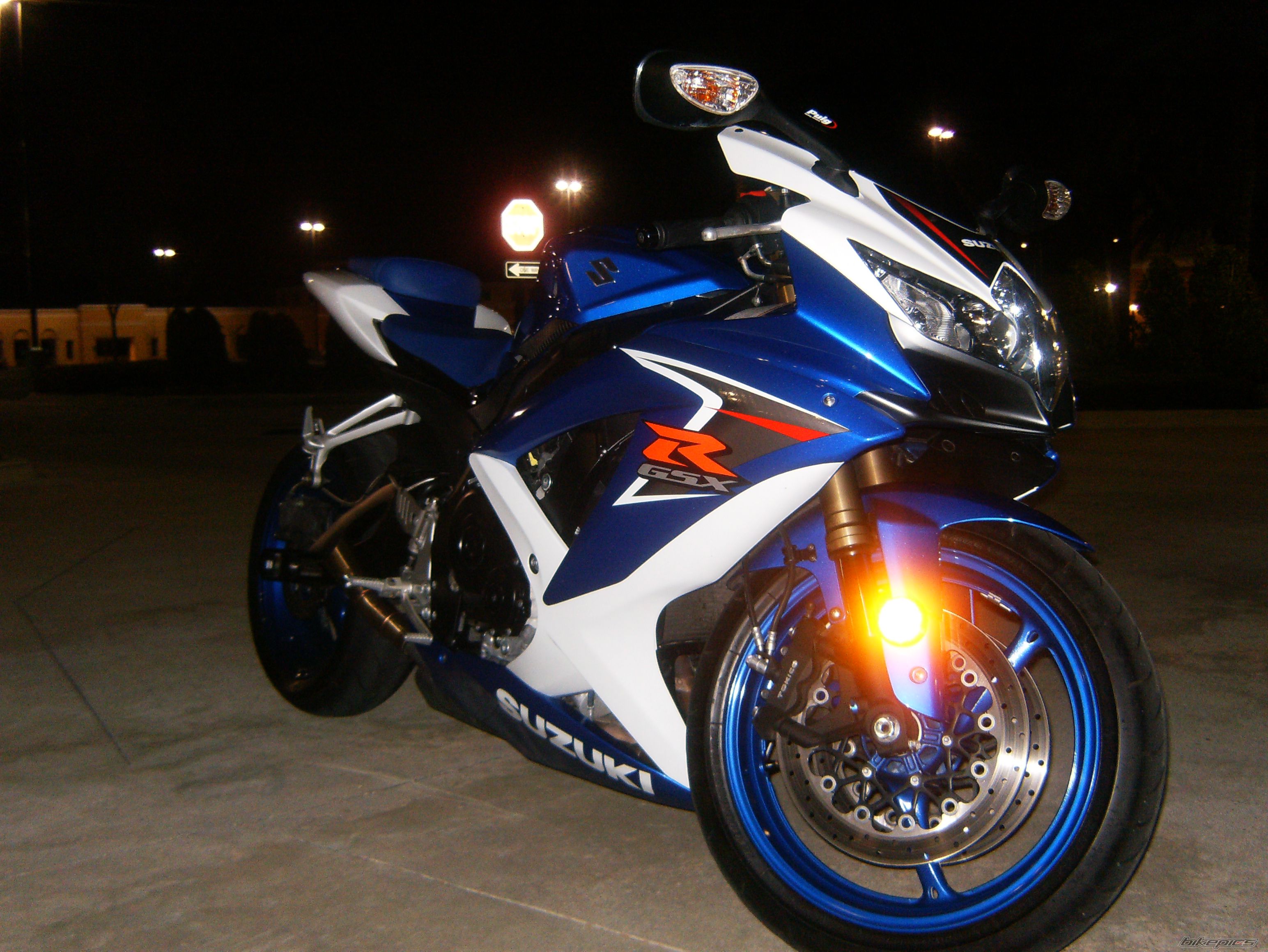 Photo 1587737