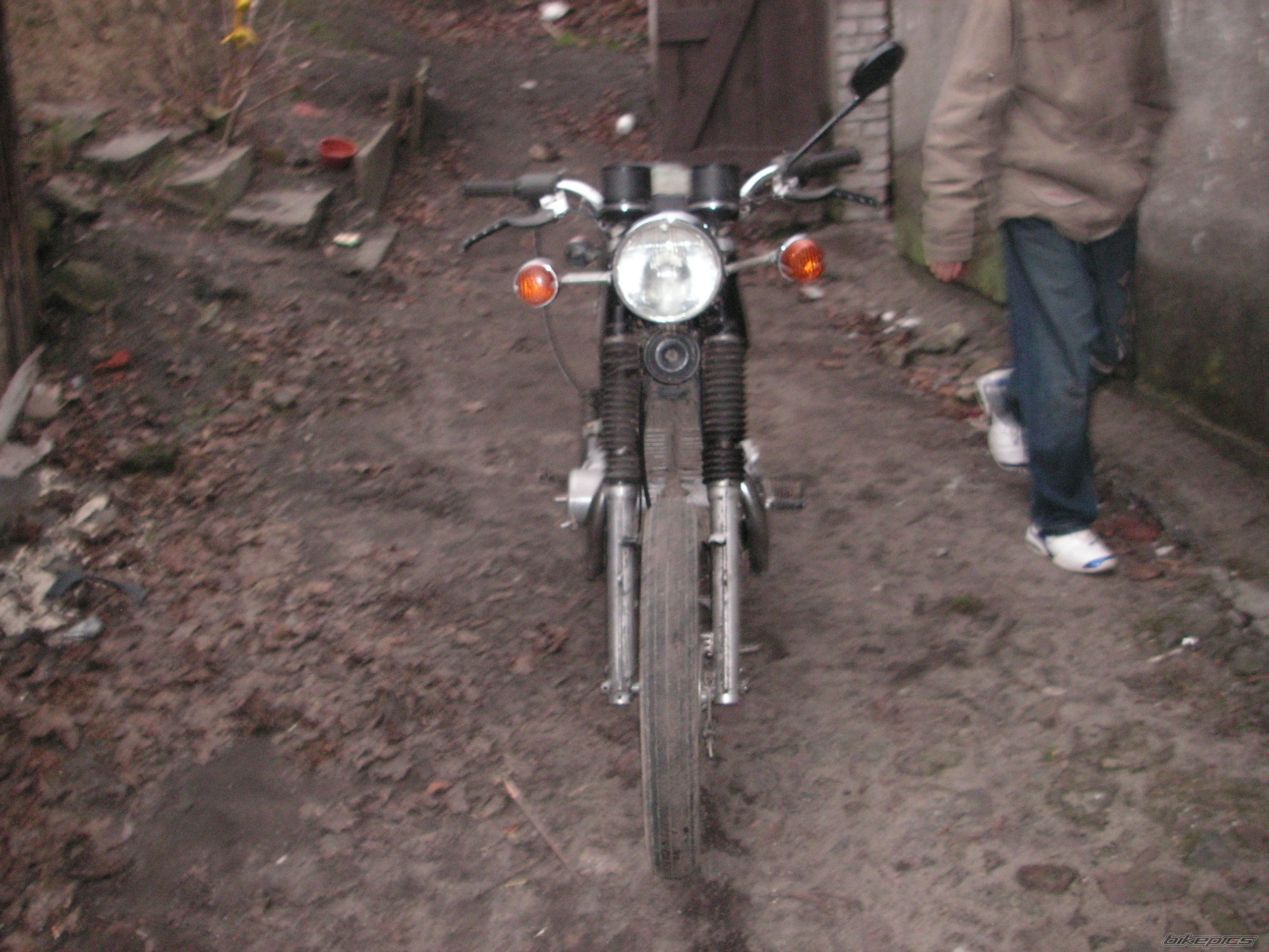 Photo 1587746