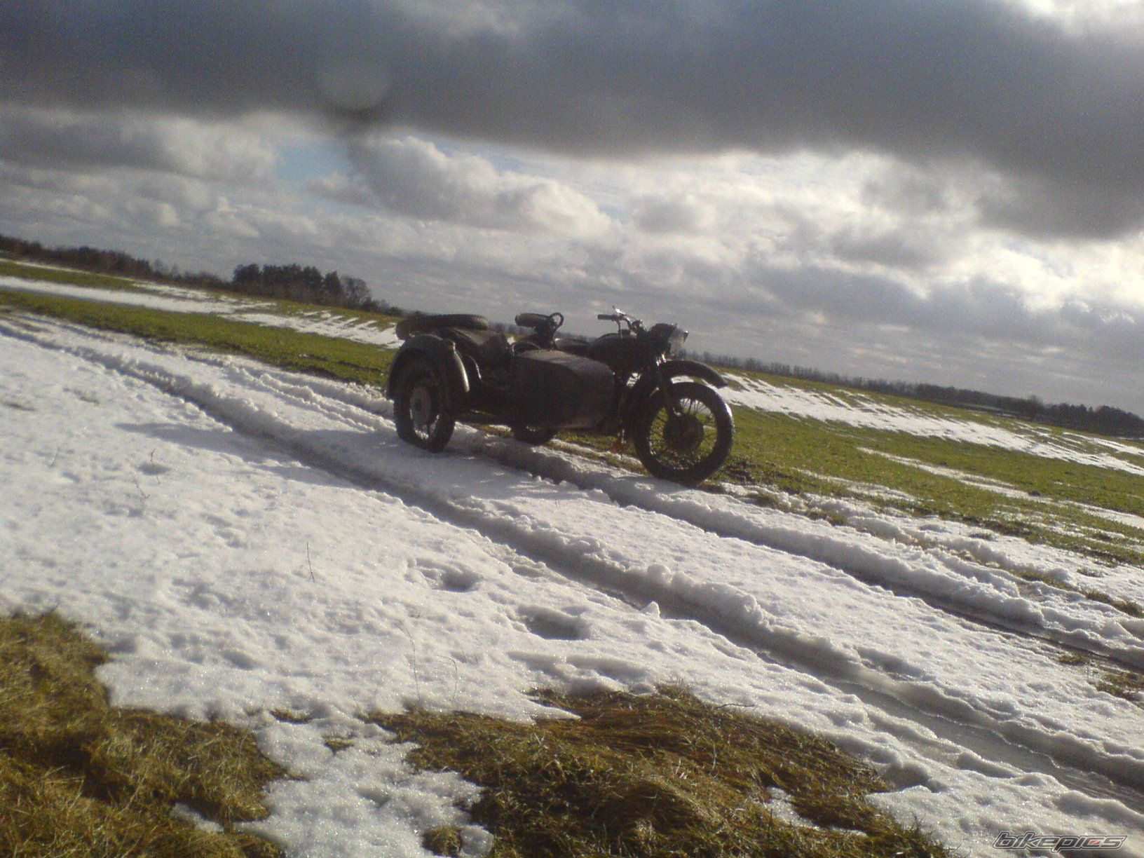 Photo 1587787
