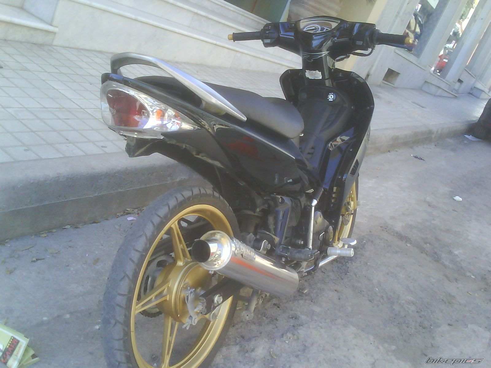 Photo 1587816