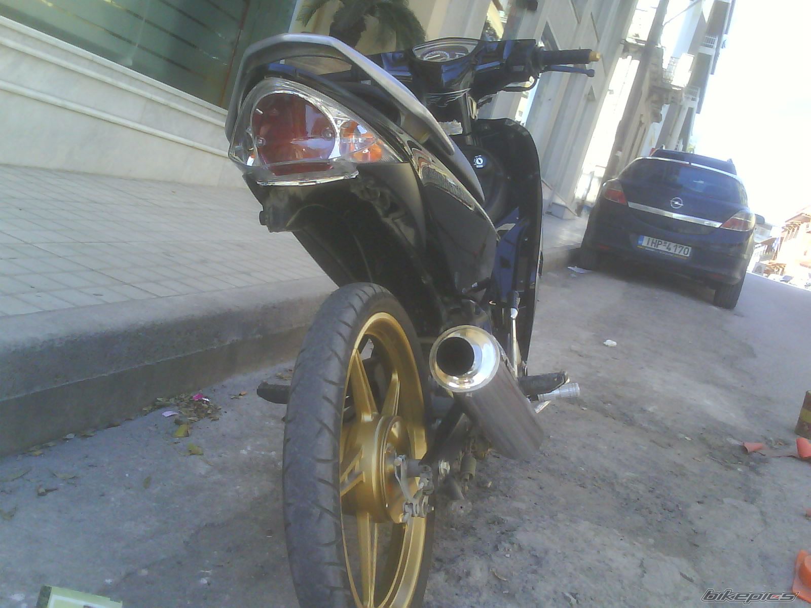 Photo 1587819