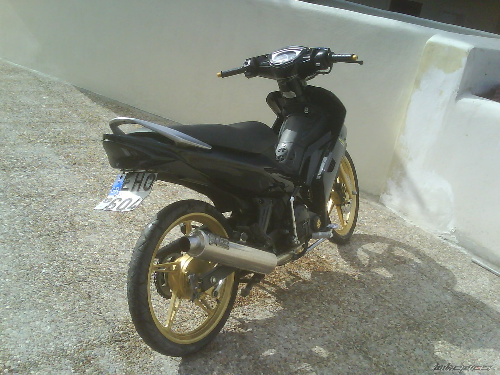 Photo 1587822