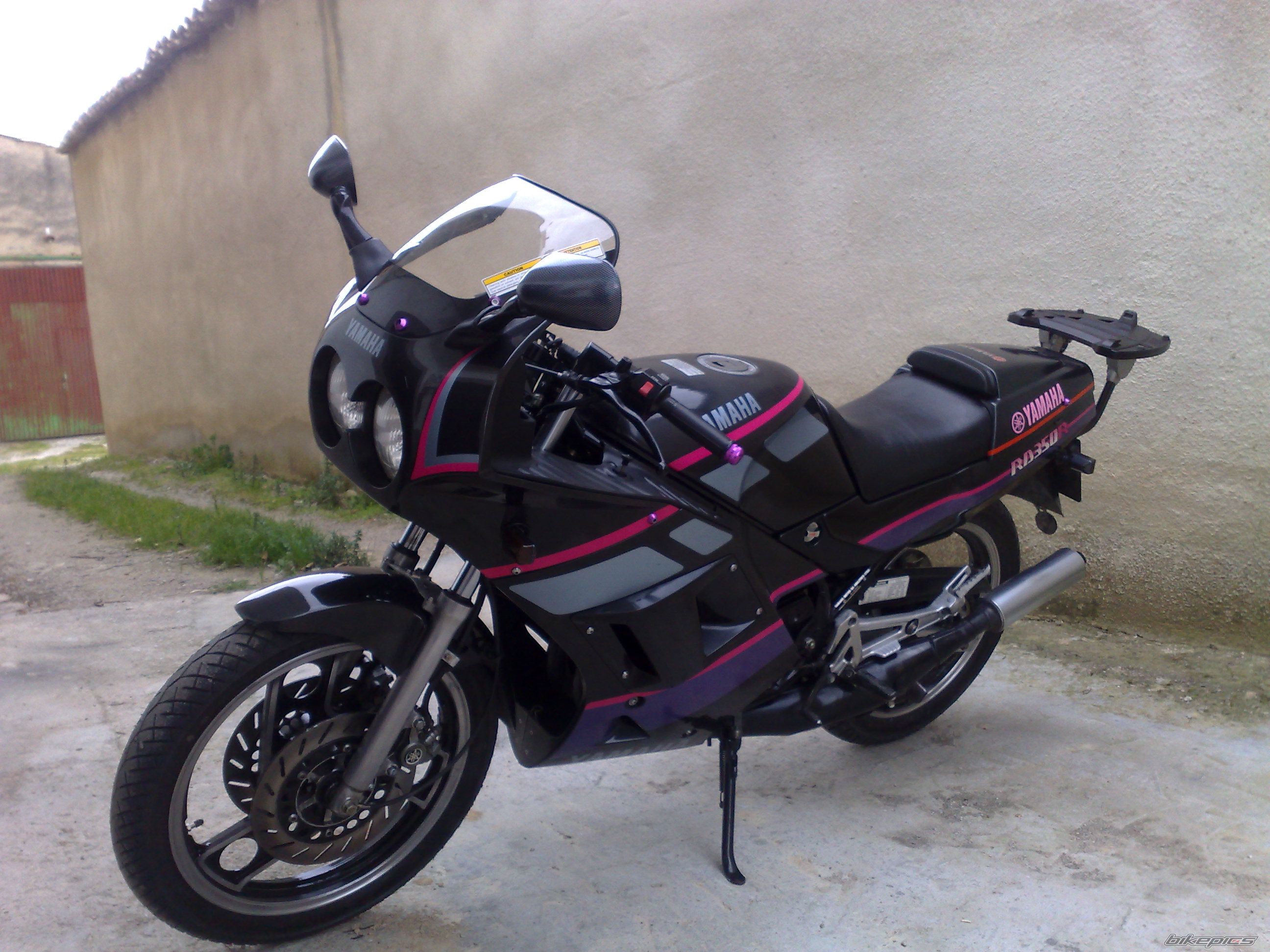 Photo 1587859
