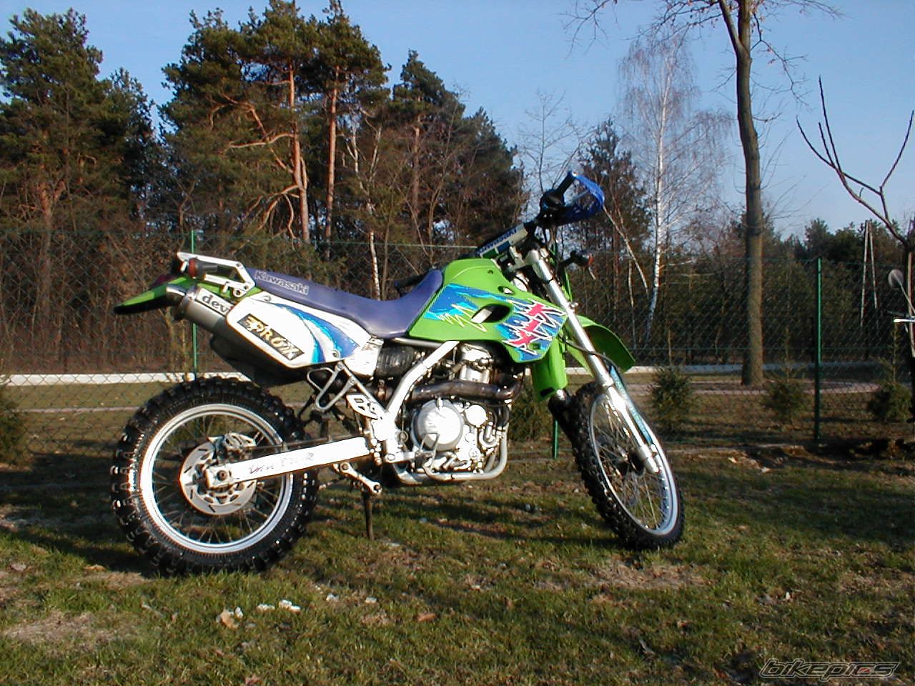 Photo 1587875