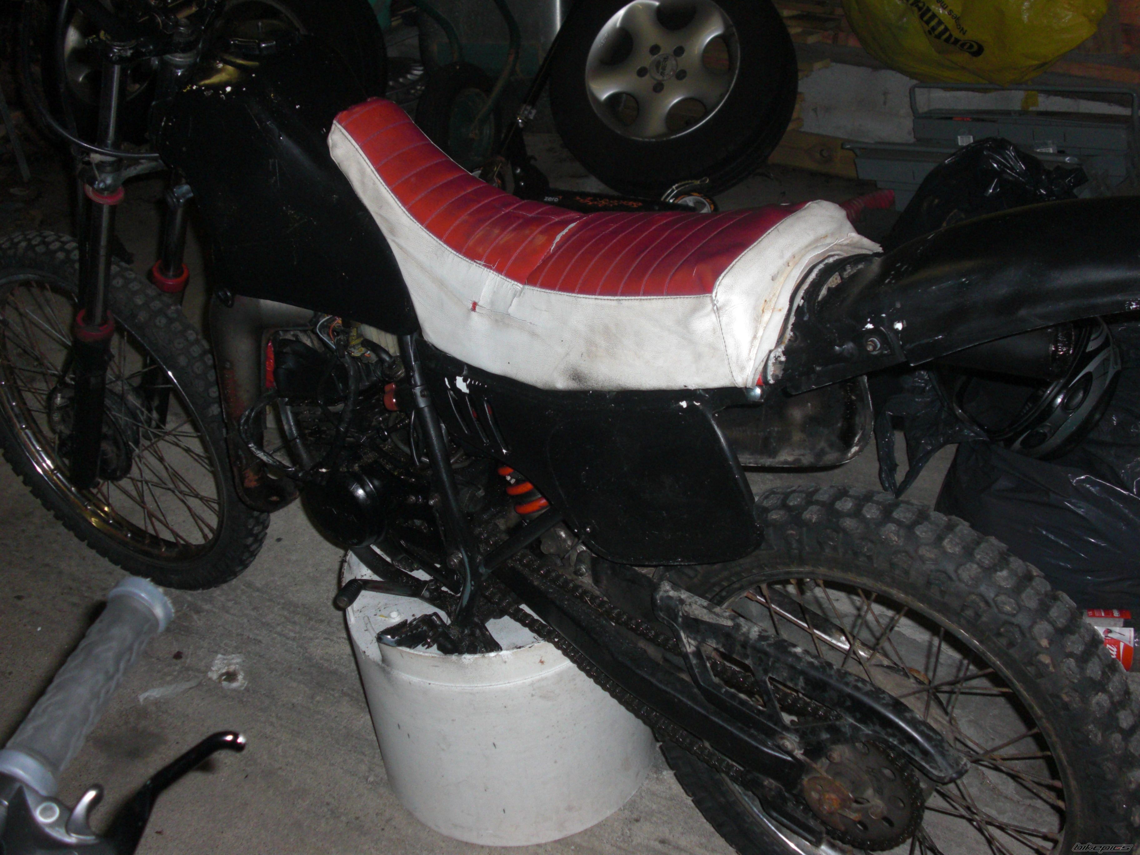 Photo 1587896