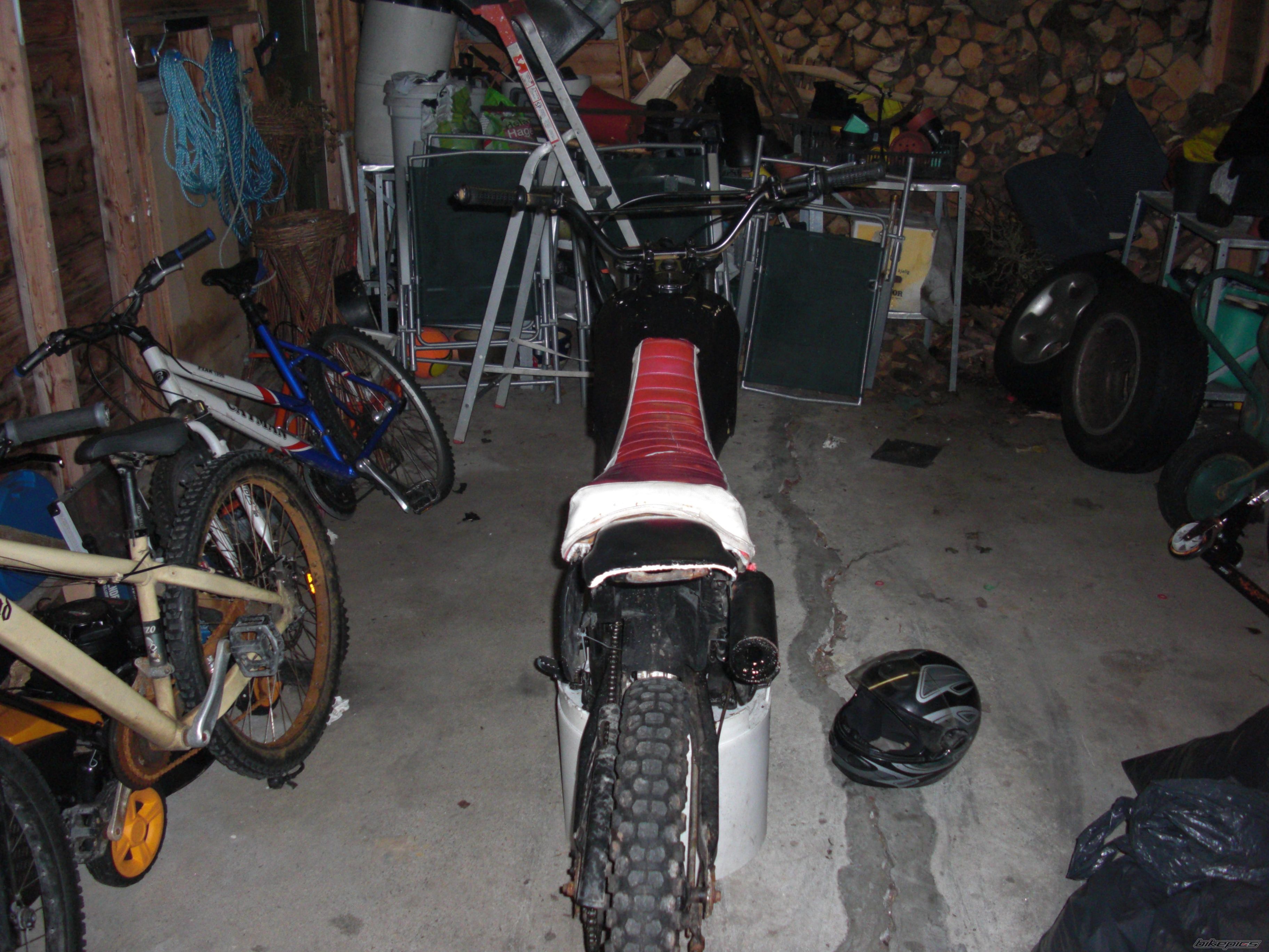 Photo 1587906