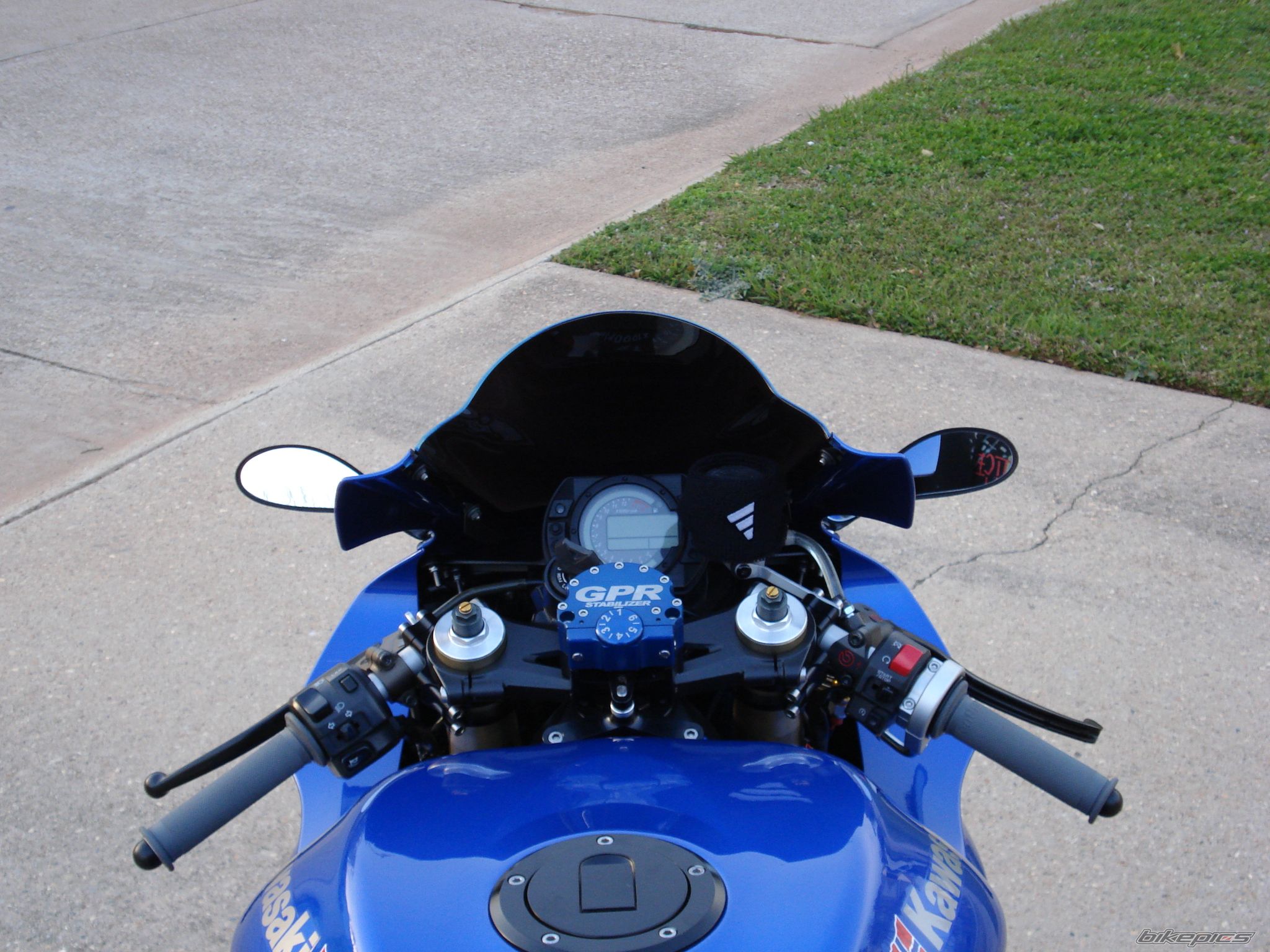 Bike Photo 1587933