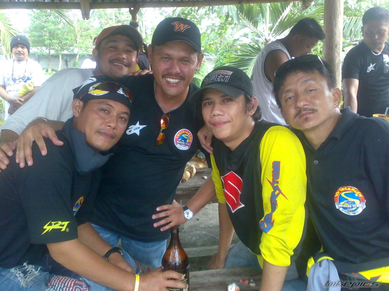 Photo 1588193