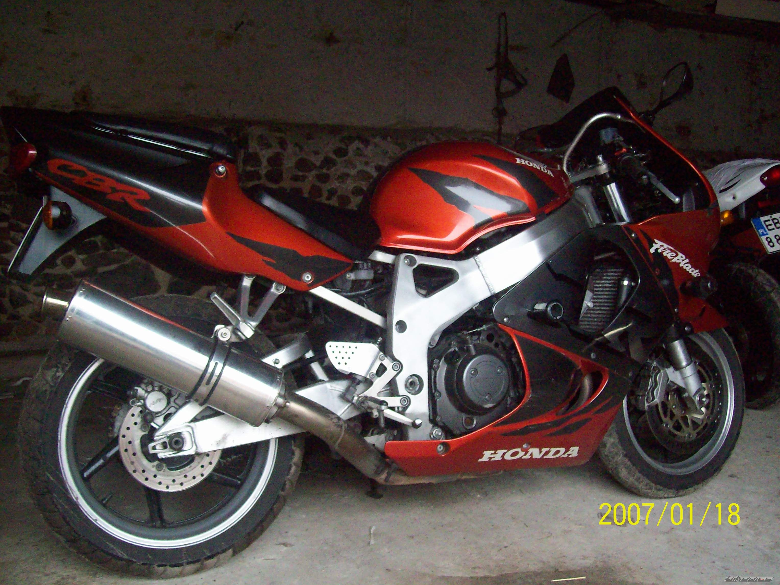 Photo 1588372