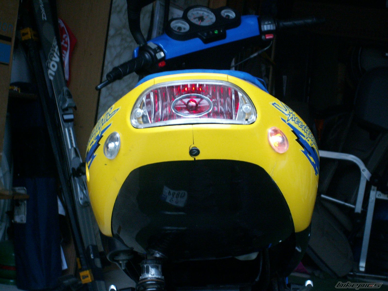 Photo 1588476