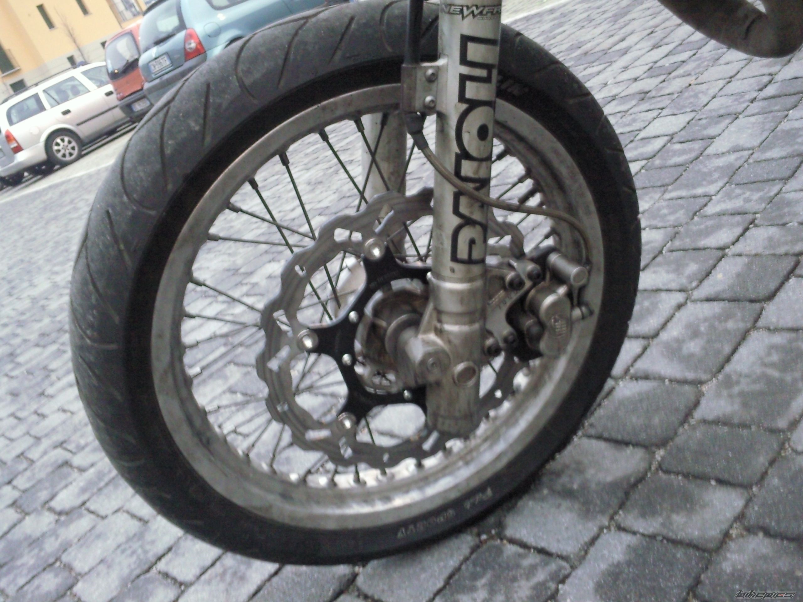 Bike Photo 1588562