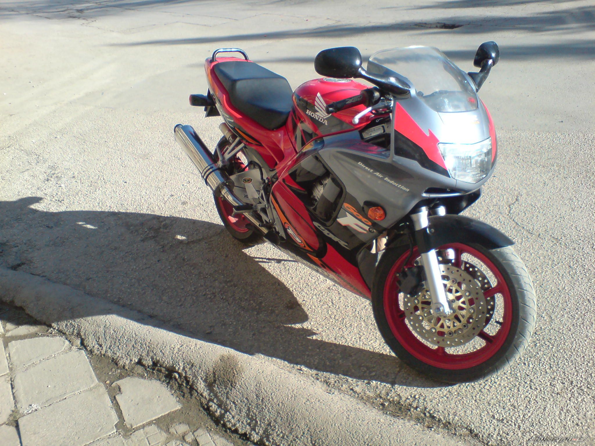 Bike Photo 1588602