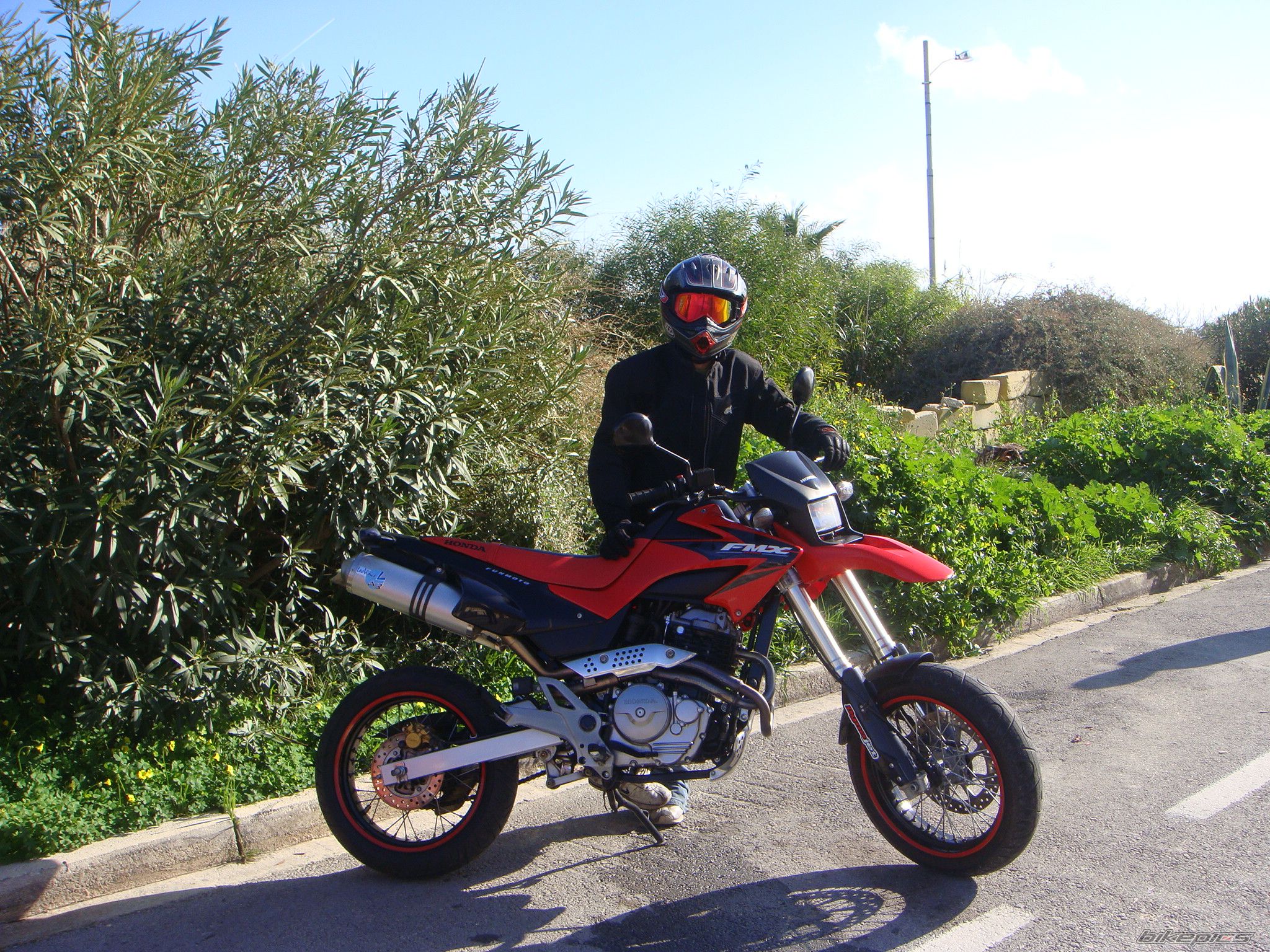 Photo 1588704