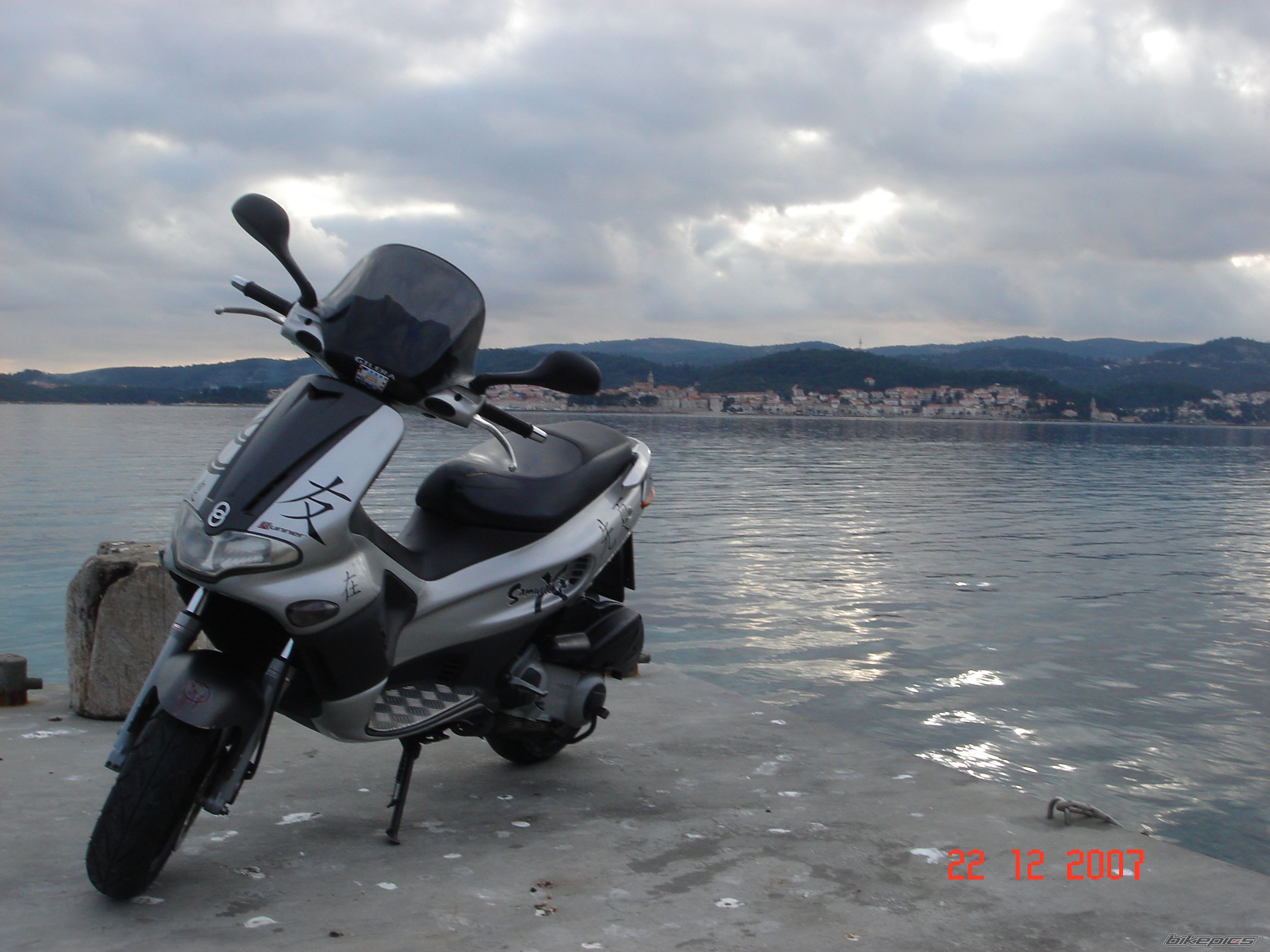 Photo 1588744