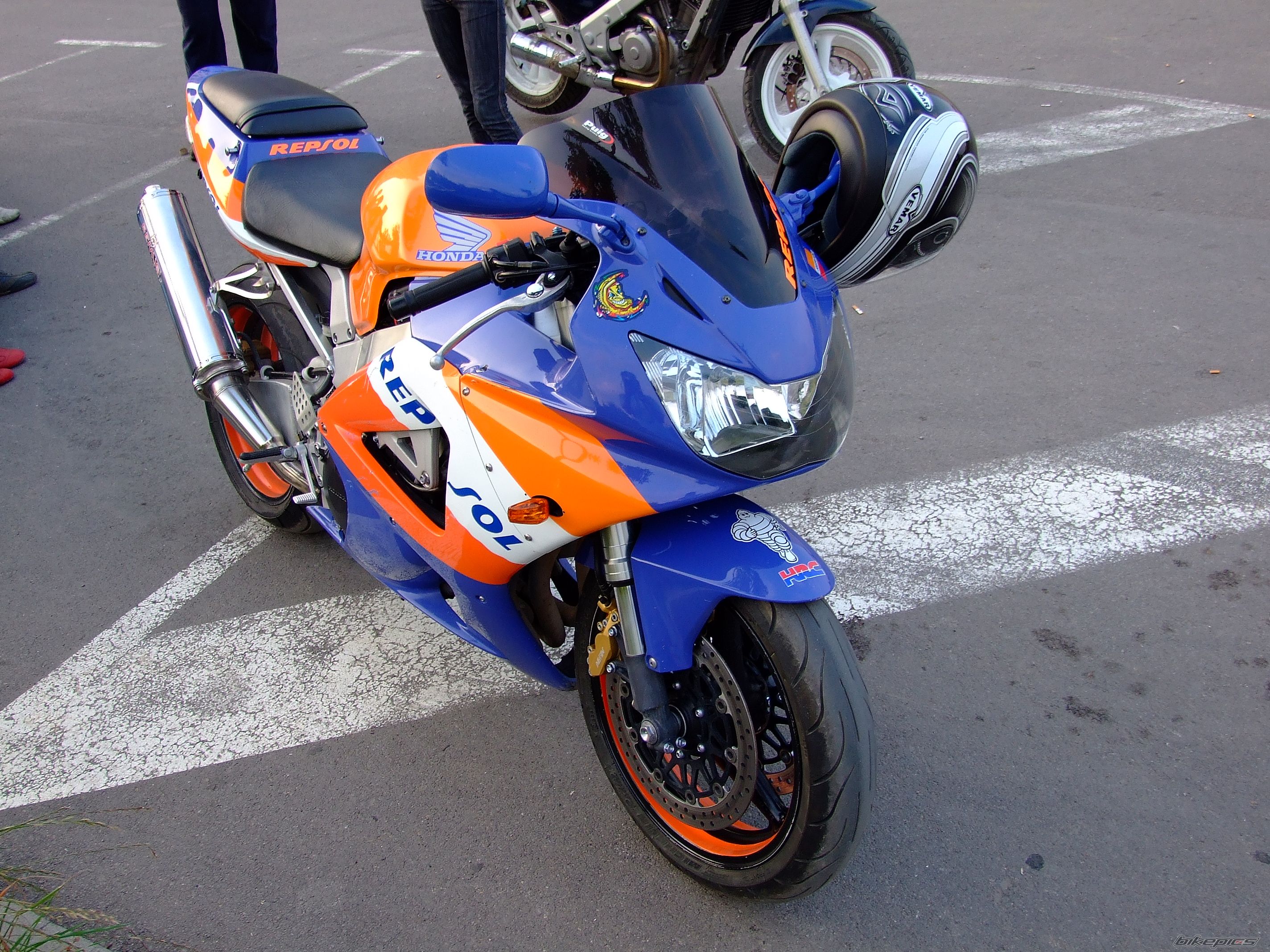 Bike Photo 1588745