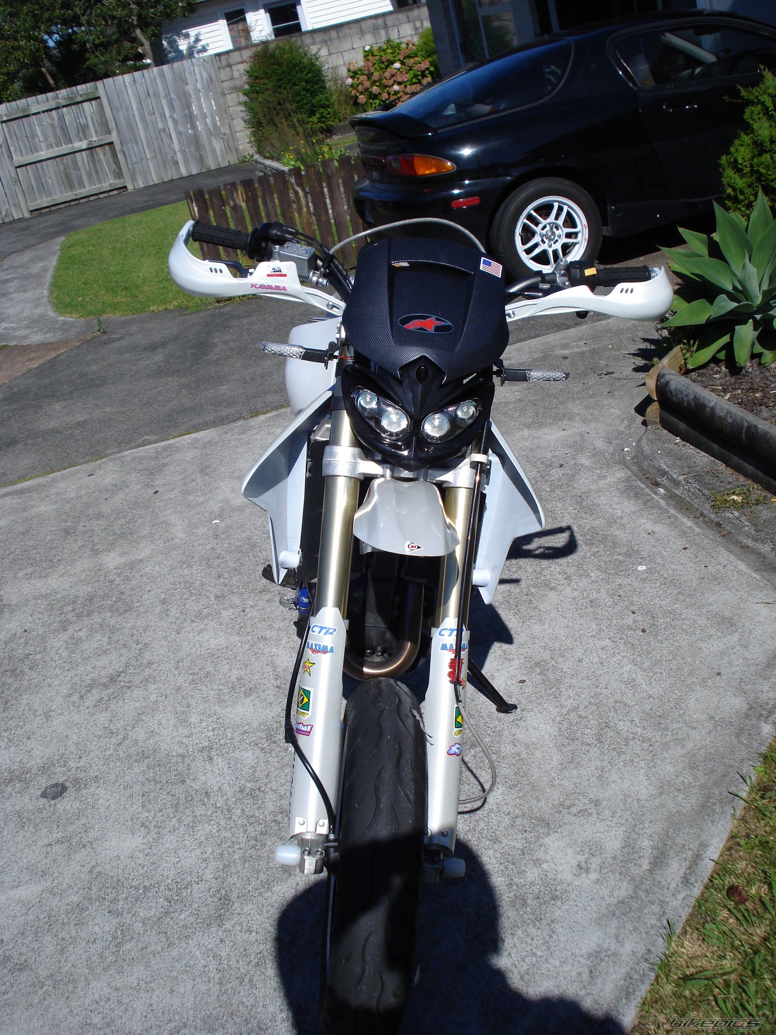 Photo 1588904