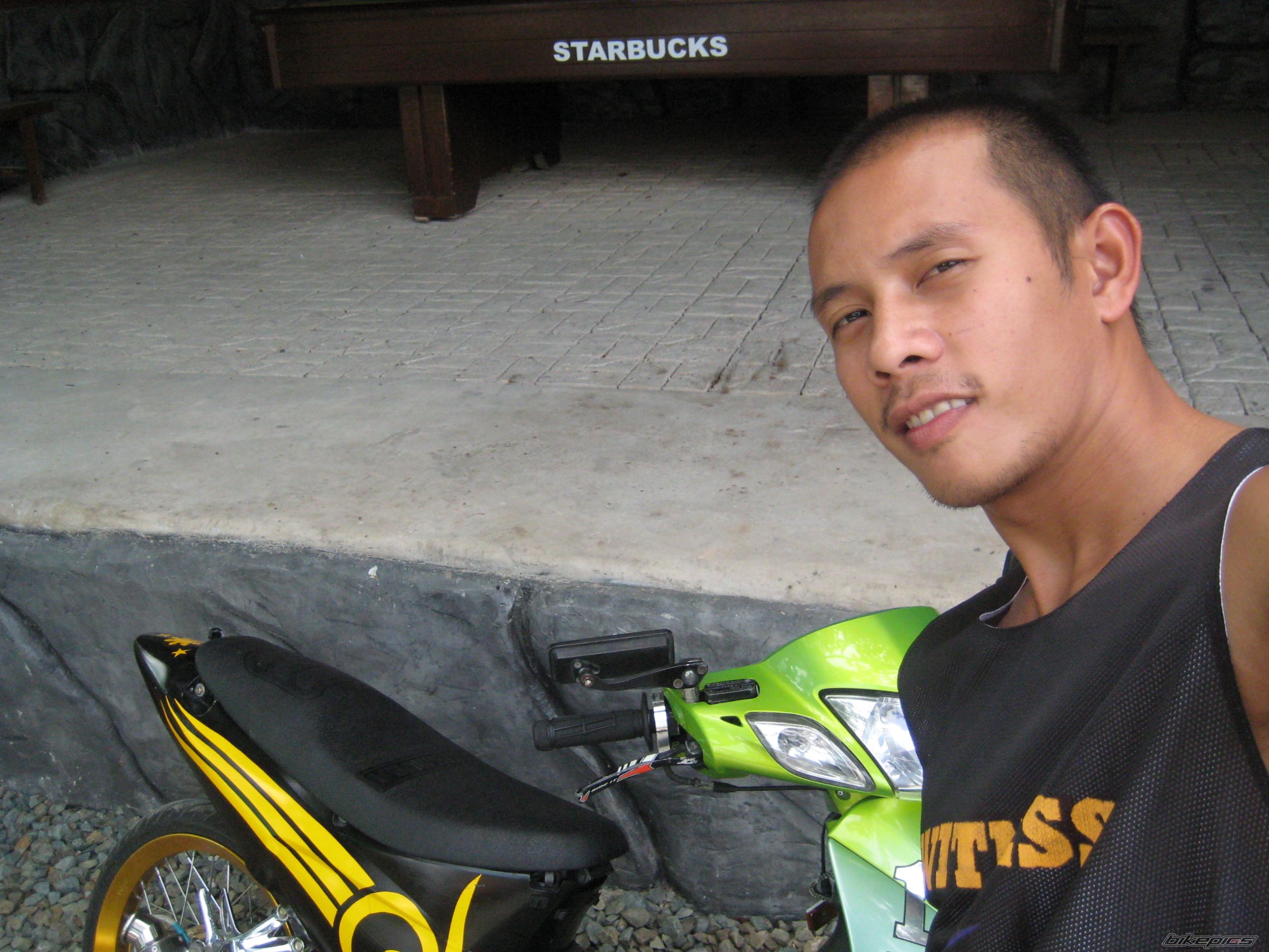 Photo 1588966