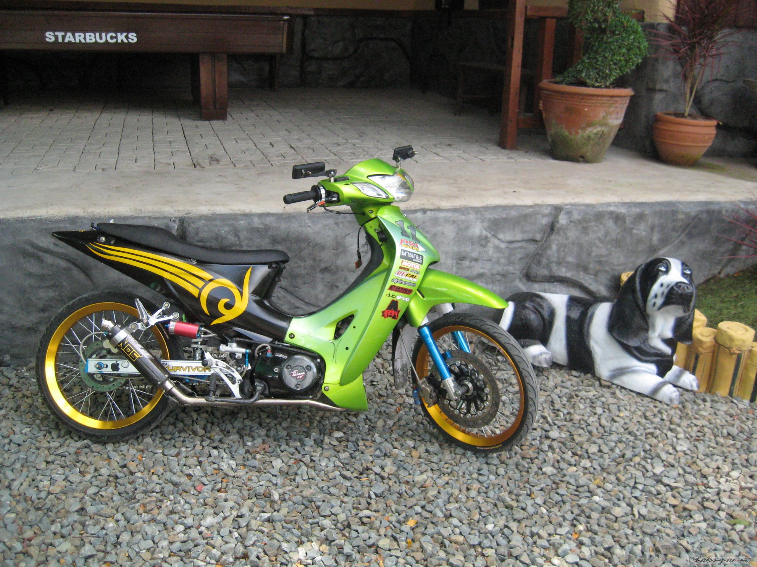 Photo 1588967