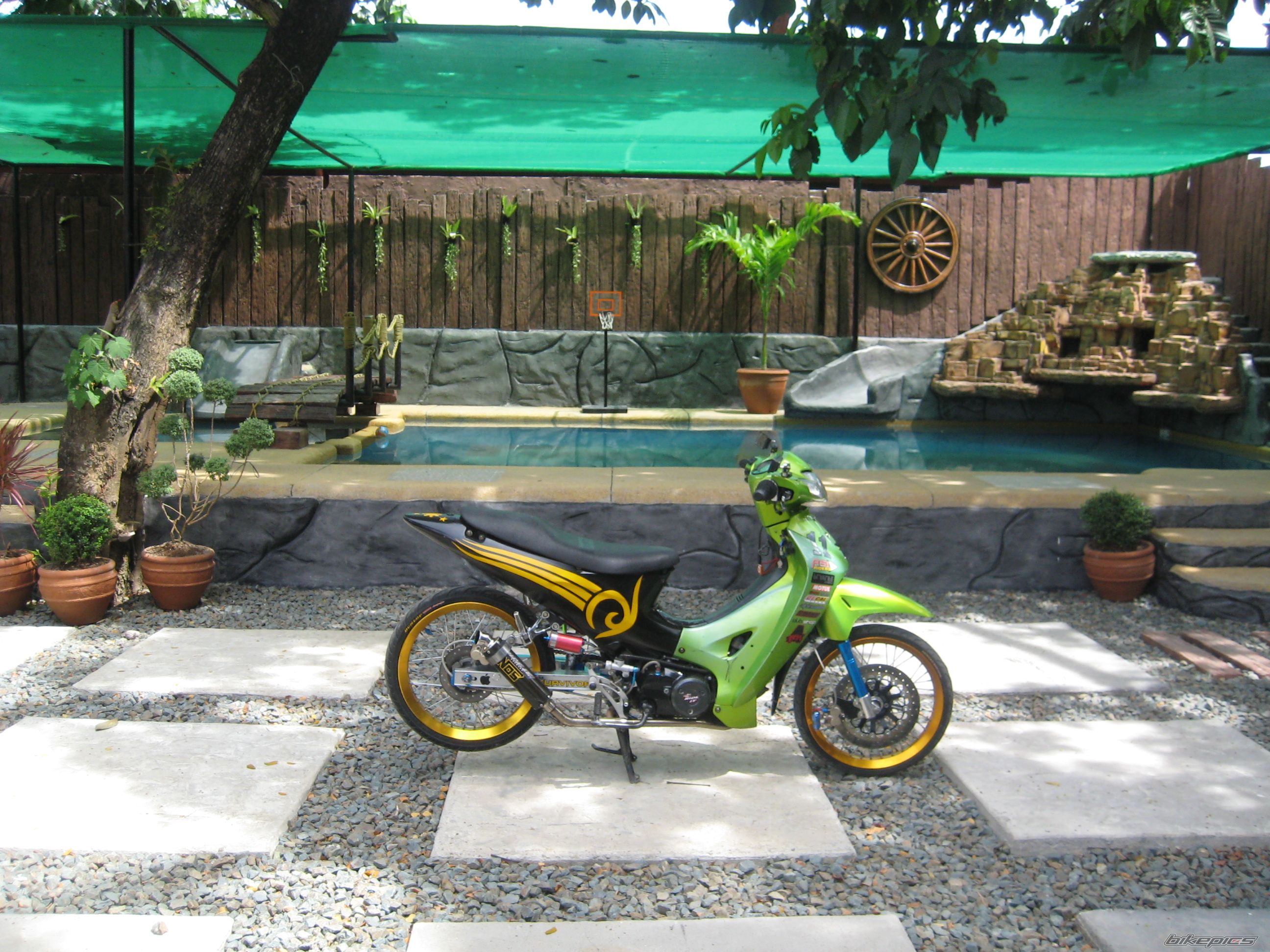 Photo 1588973