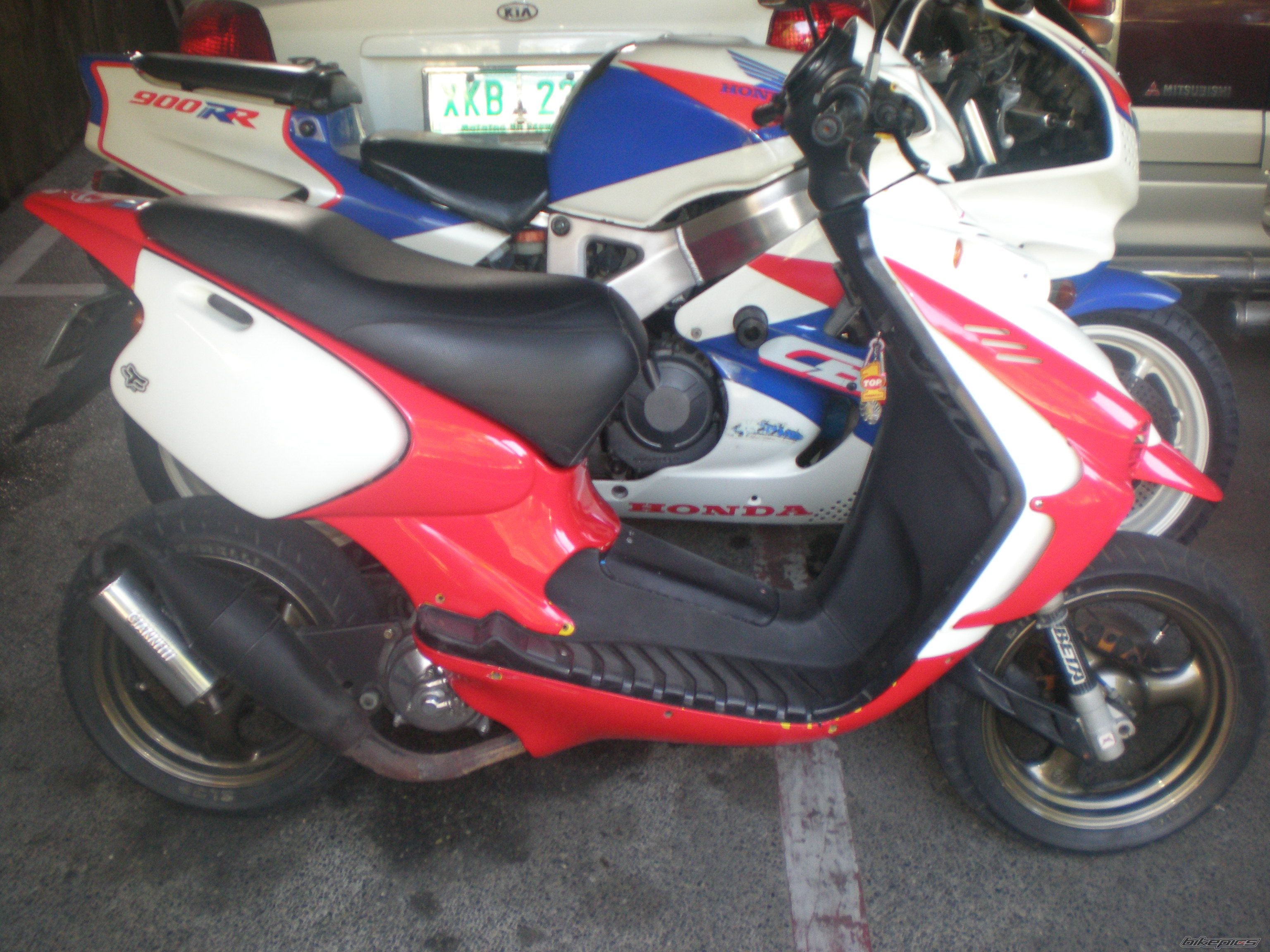 Photo 1588990